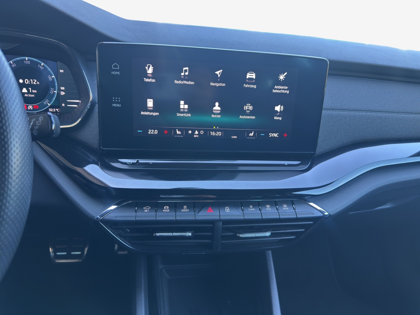 SKODA Octavia Combi 2.0 TDI DSG SportLine 4x4-image-10