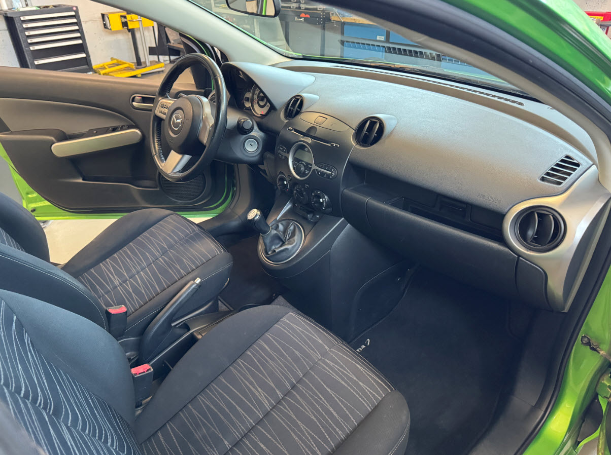MAZDA 2 1.3i 16V Exclusive-image-4