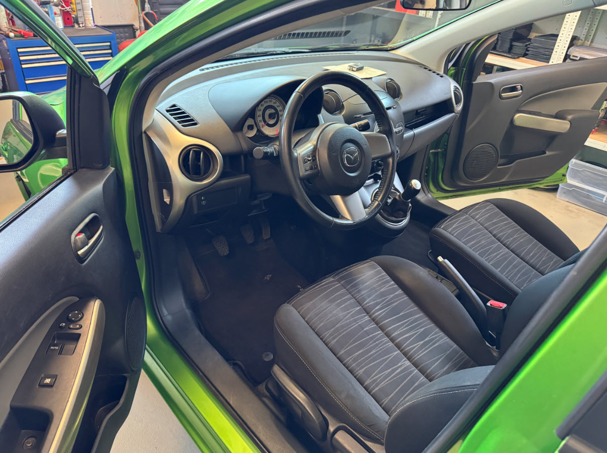 MAZDA 2 1.3i 16V Exclusive-image-6