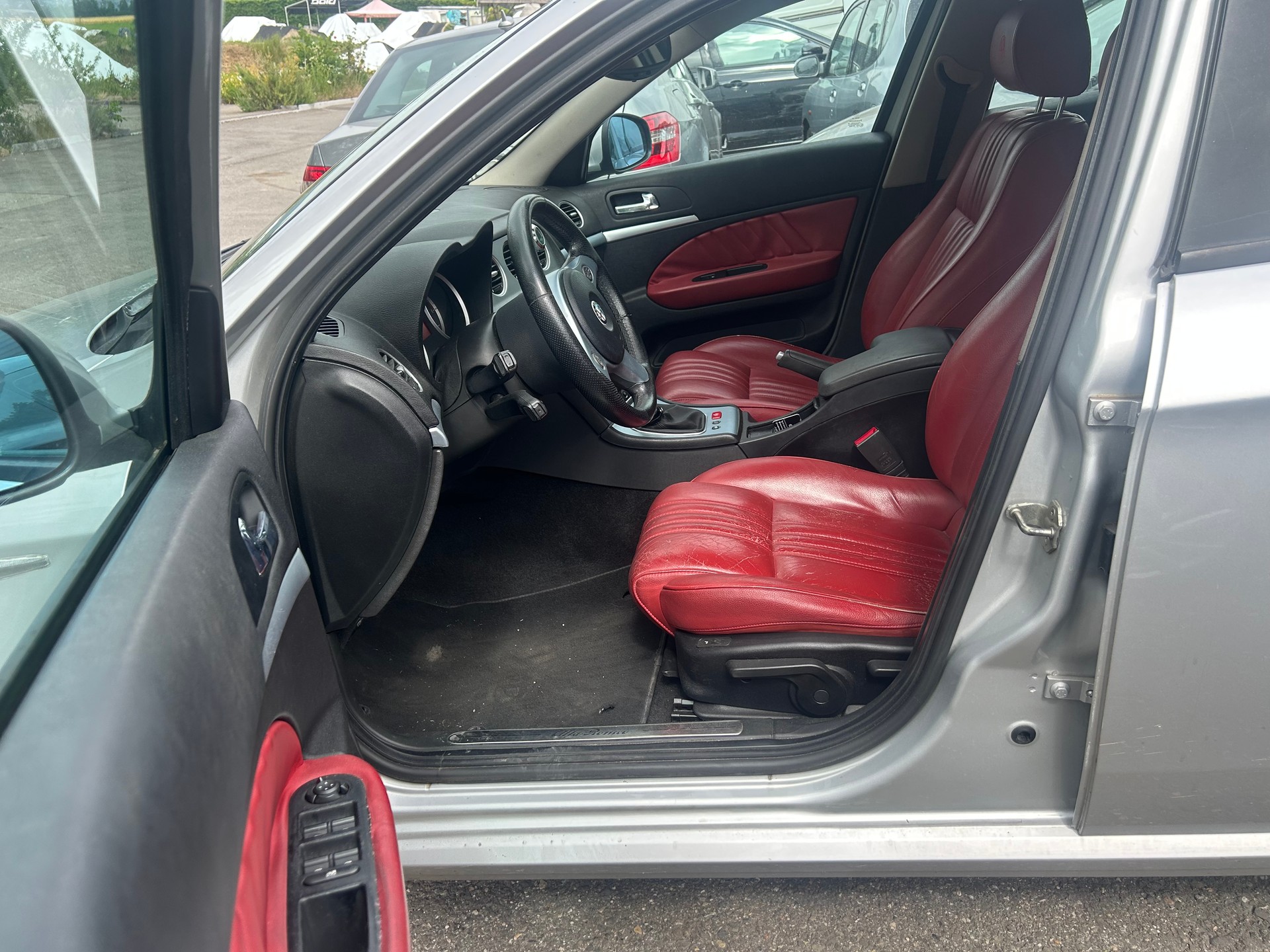 ALFA ROMEO 159 Sportwagon 1.9 JTD Progression-image-7