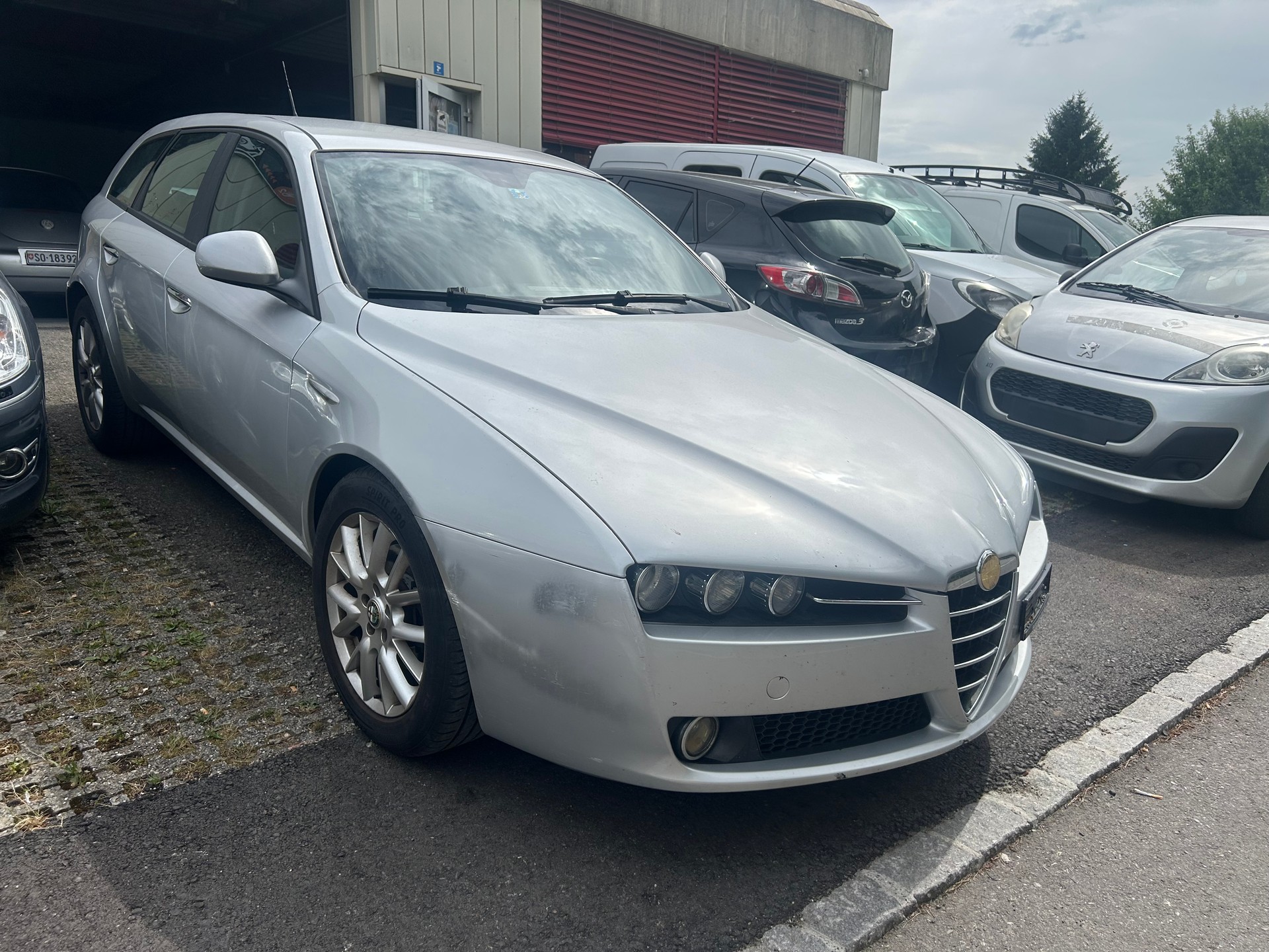 ALFA ROMEO 159 Sportwagon 1.9 JTD Progression-image-0