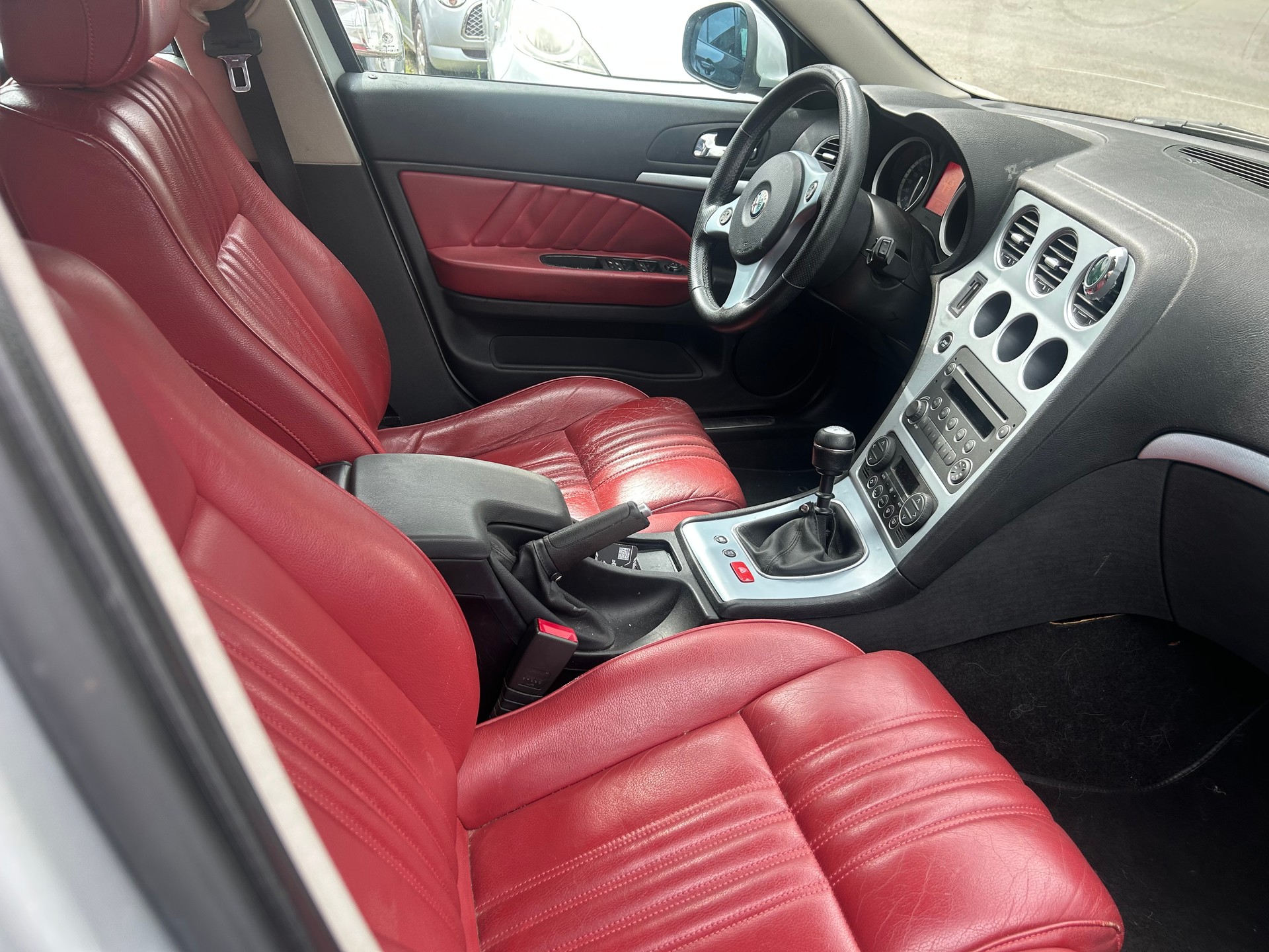 ALFA ROMEO 159 Sportwagon 1.9 JTD Progression-image-13
