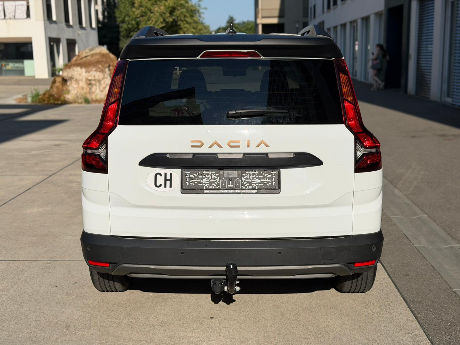 DACIA Jogger HEV 140 Extreme-showroom-element-3