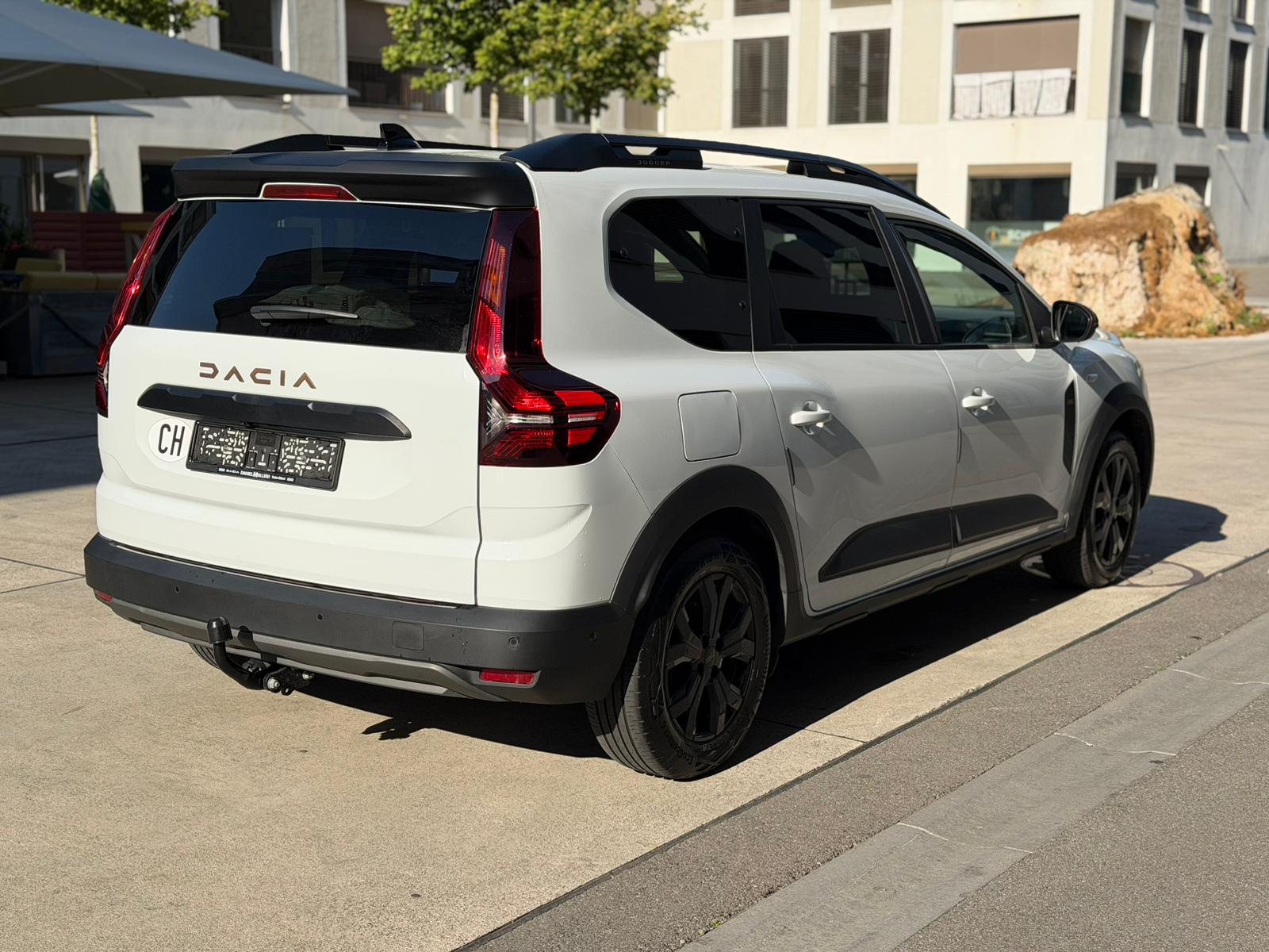 DACIA Jogger HEV 140 Extreme-image-4