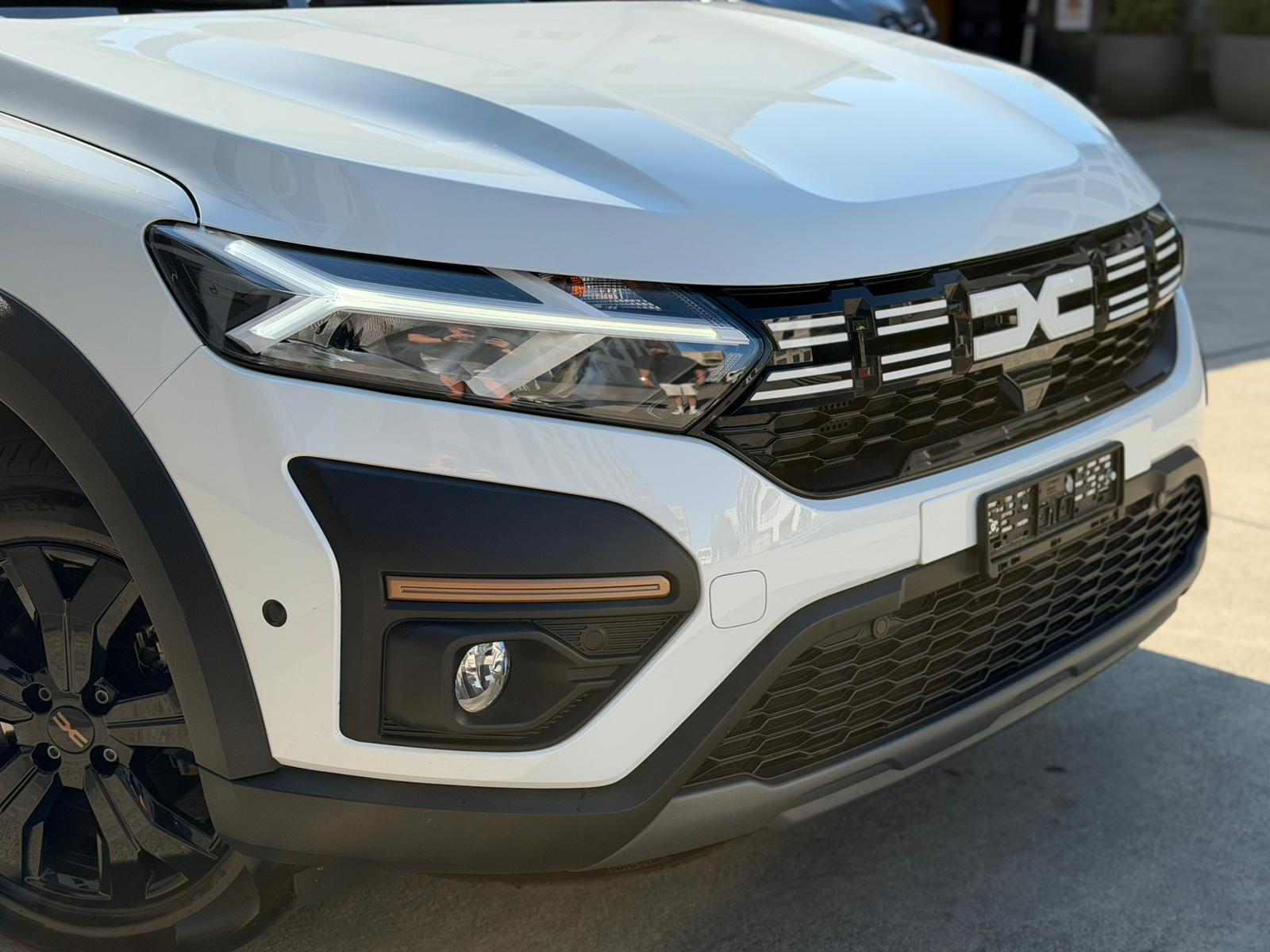 DACIA Jogger HEV 140 Extreme-image-8