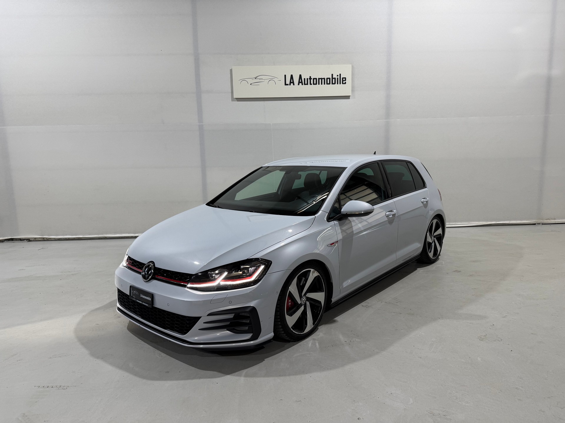 VW Golf 2.0 TSI GTI Performance DSG (CH Fahrzeug)-image-0