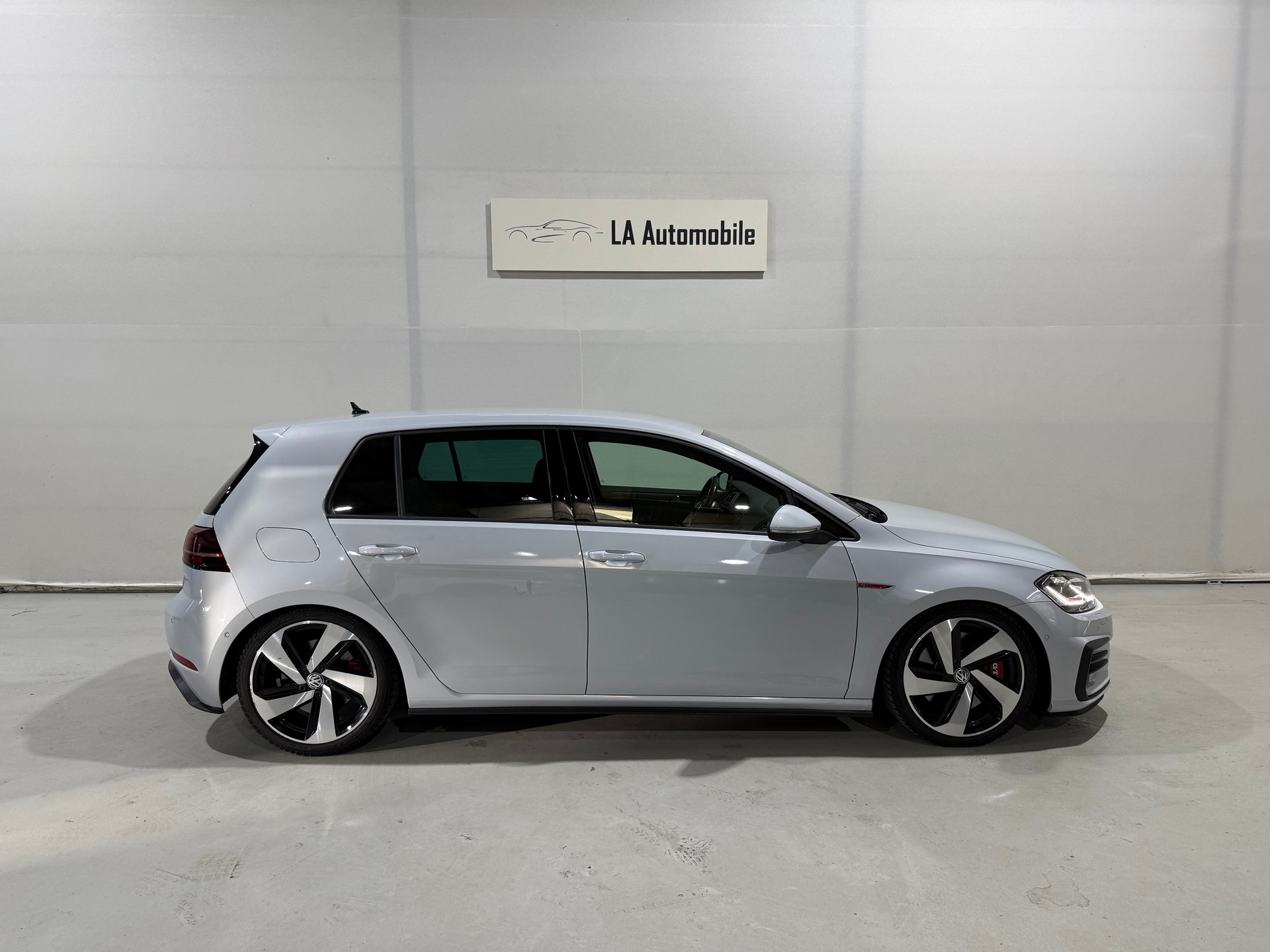 VW Golf 2.0 TSI GTI Performance DSG (CH Fahrzeug)-image-6