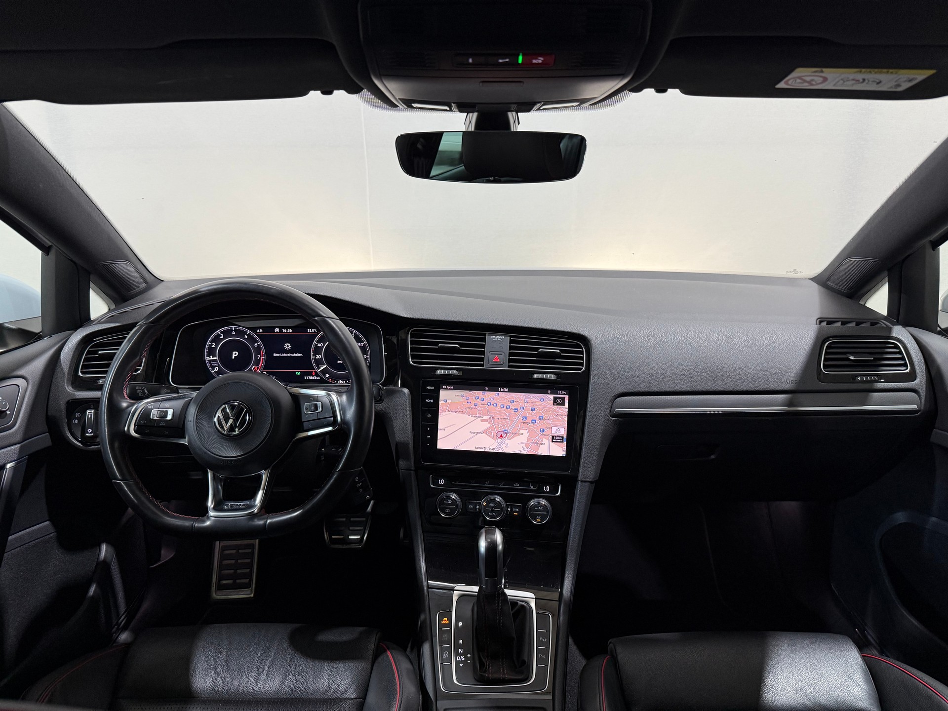 VW Golf 2.0 TSI GTI Performance DSG (CH Fahrzeug)-image-11