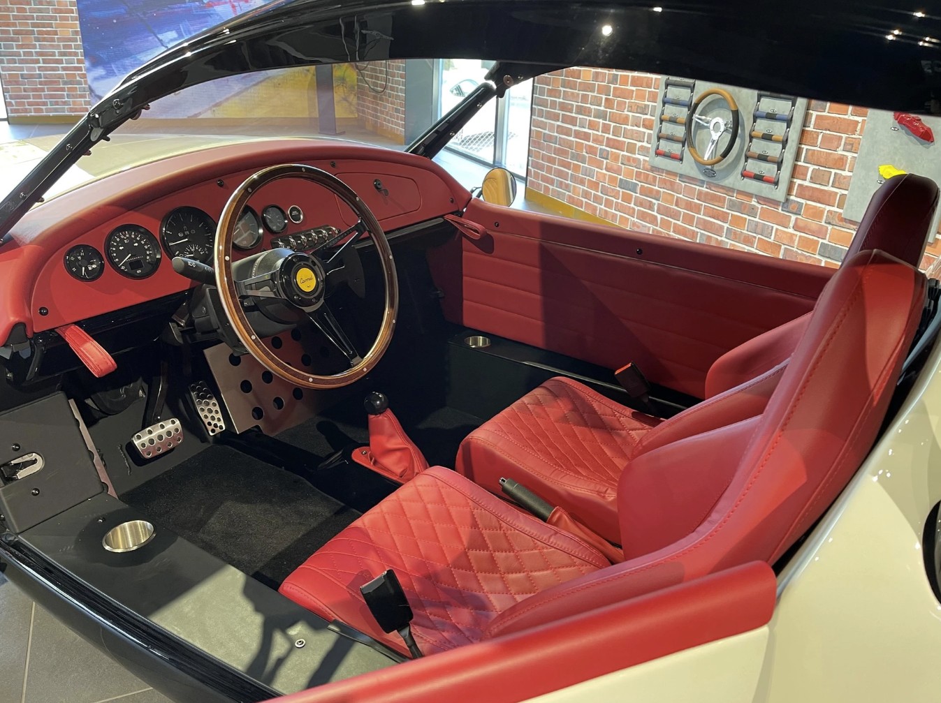 VANDERHALL Carmel GTS-image-8