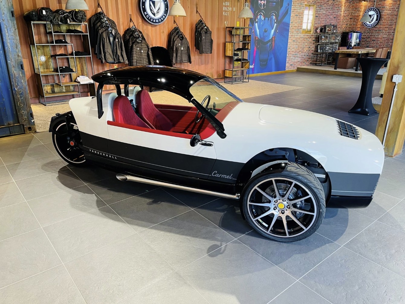 VANDERHALL Carmel GTS-showroom-element-2