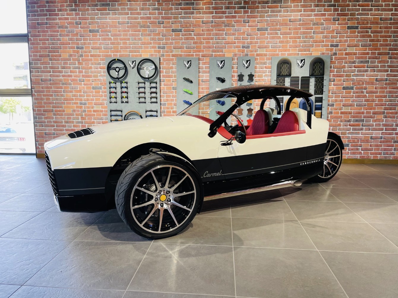 VANDERHALL Carmel GTS-showroom-element-1