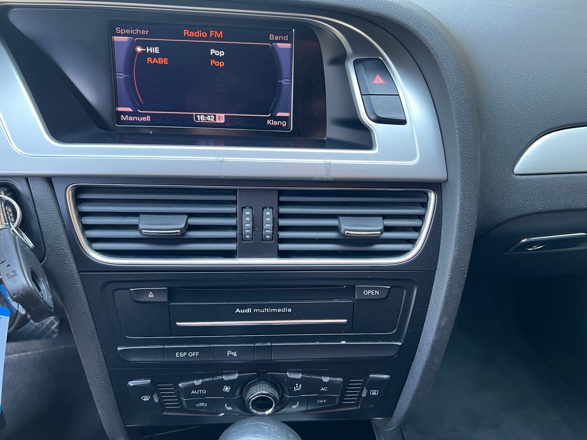 AUDI S4 Avant 3.0 TFSI quattro S-tronic-image-10