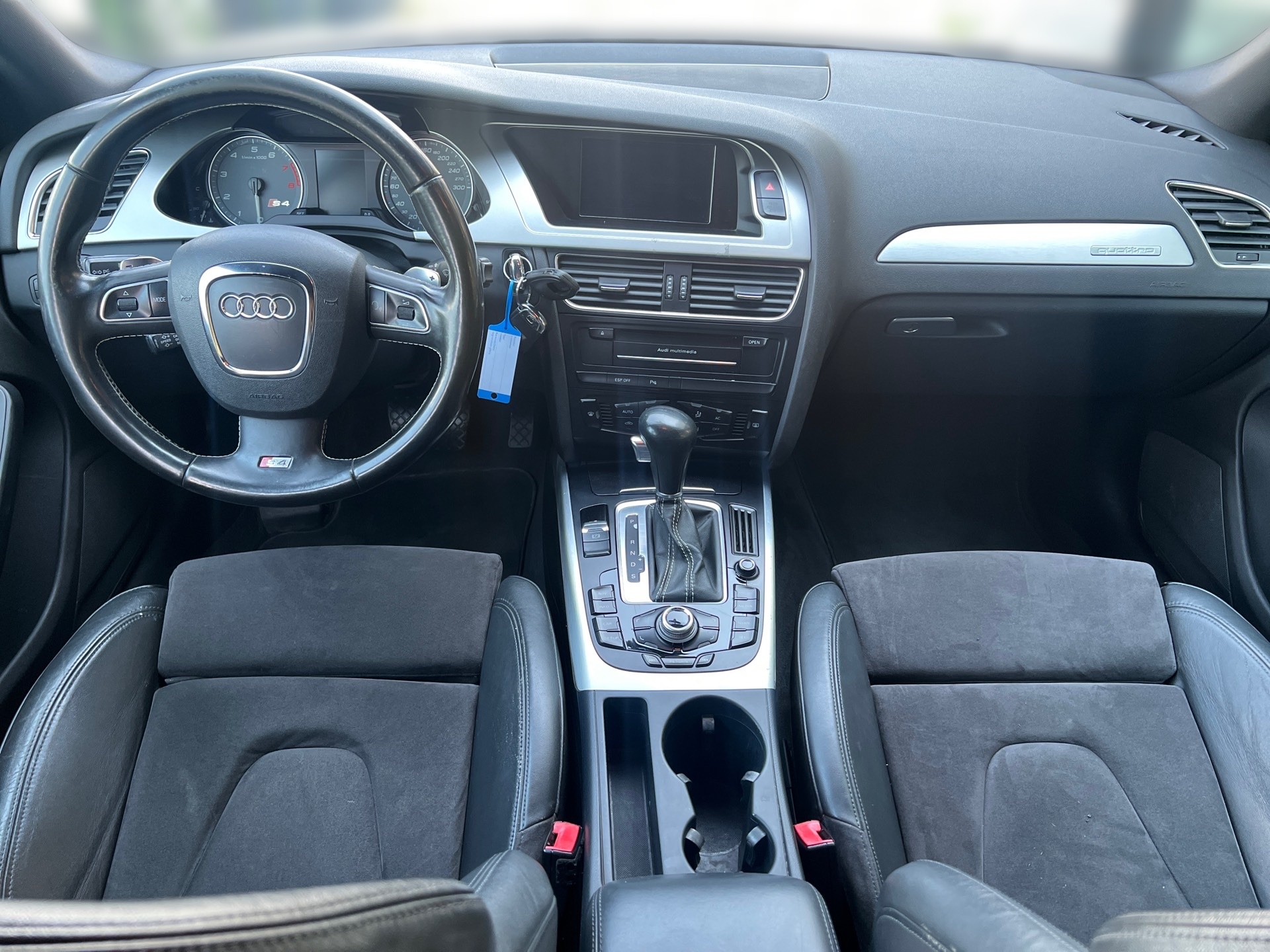 AUDI S4 Avant 3.0 TFSI quattro S-tronic-image-9