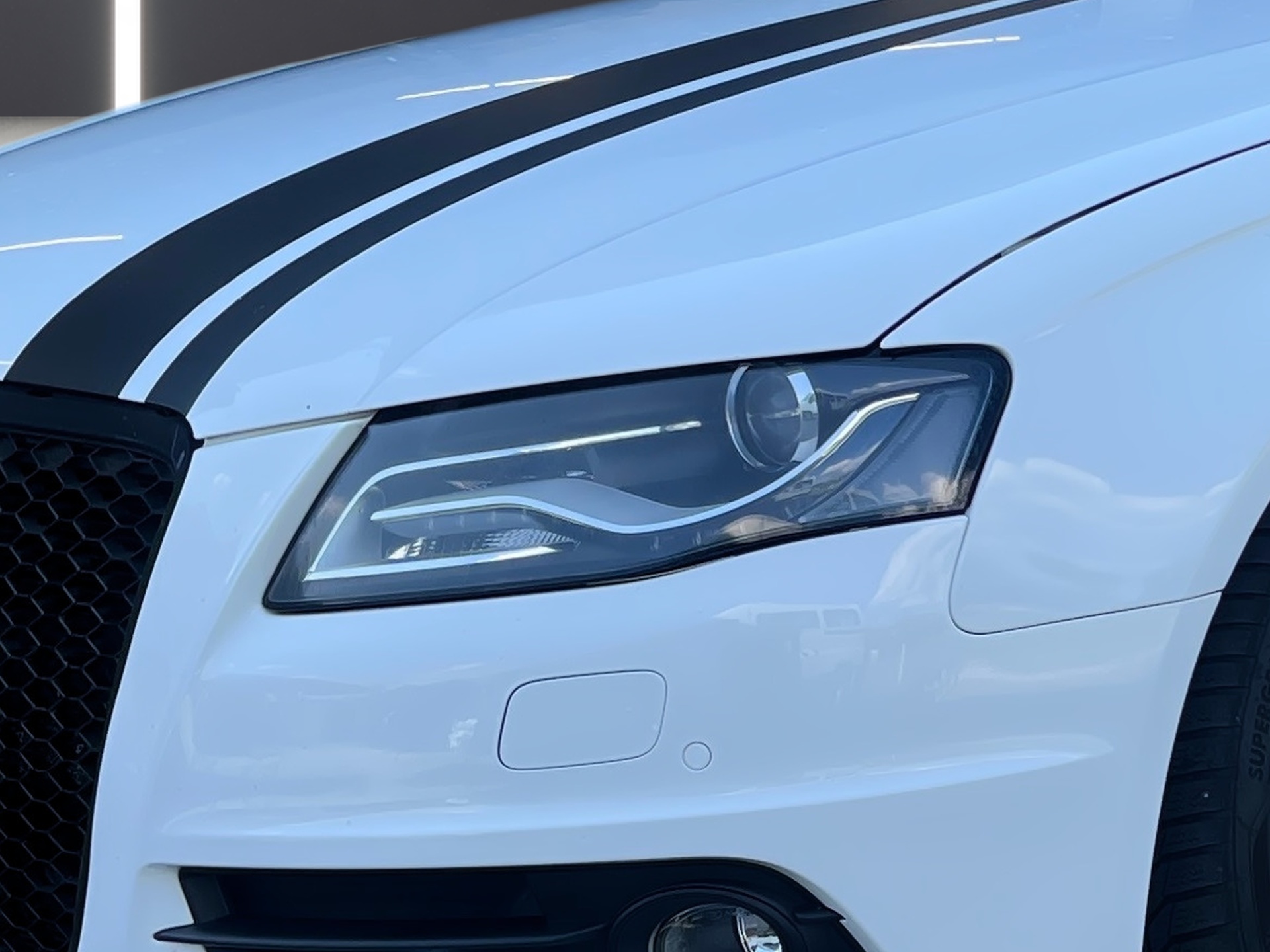 AUDI S4 Avant 3.0 TFSI quattro S-tronic-image-4
