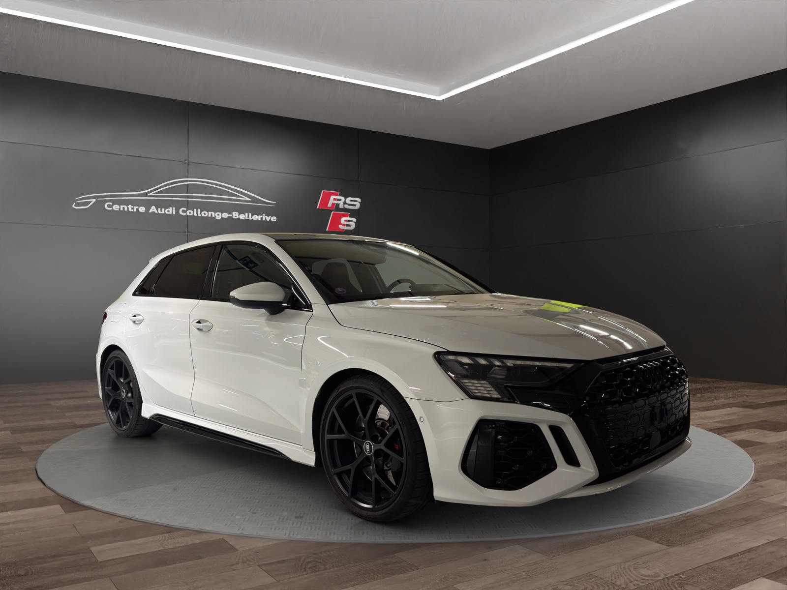 AUDI RS3 Sportback 2.5 TSI quattro S-tronic-image-7