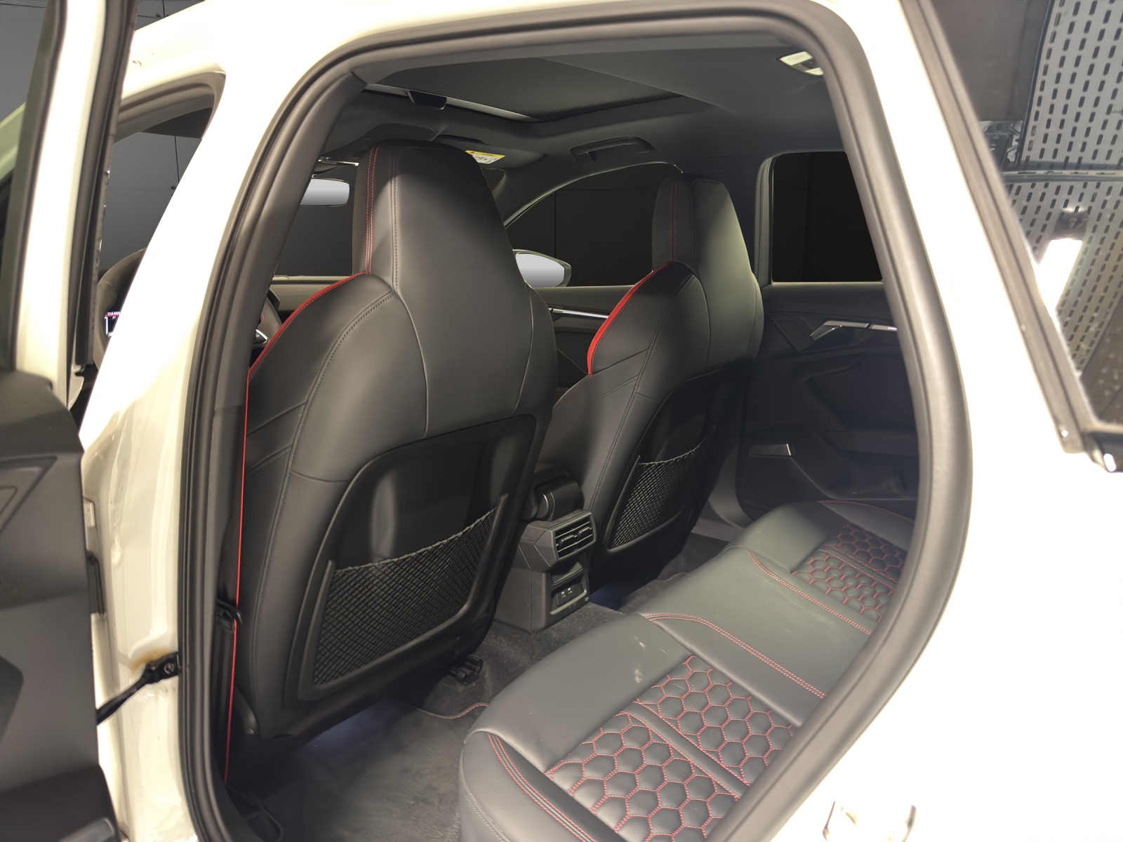 AUDI RS3 Sportback 2.5 TSI quattro S-tronic-image-10