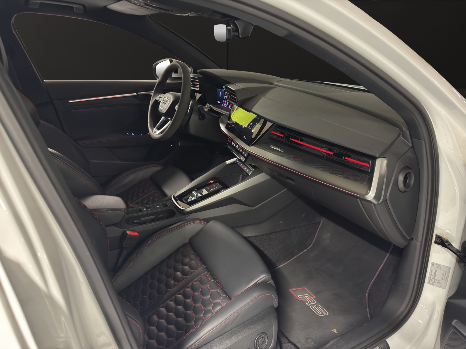 AUDI RS3 Sportback 2.5 TSI quattro S-tronic-image-15