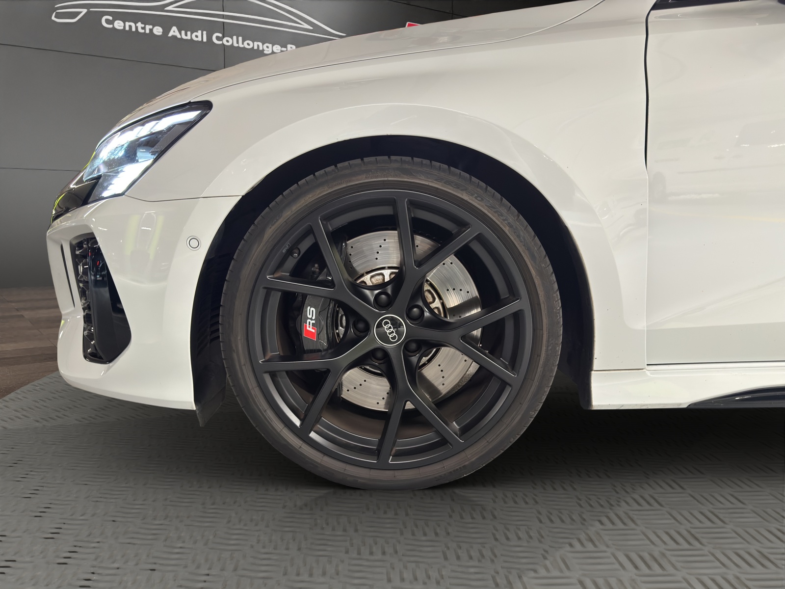 AUDI RS3 Sportback 2.5 TSI quattro S-tronic-image-18