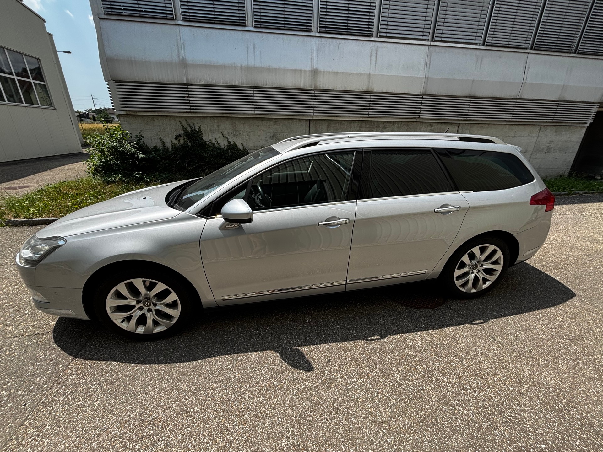 CITROEN C5 Tourer 2.7 HDi V6 Dynamique+ Automatic-image-1