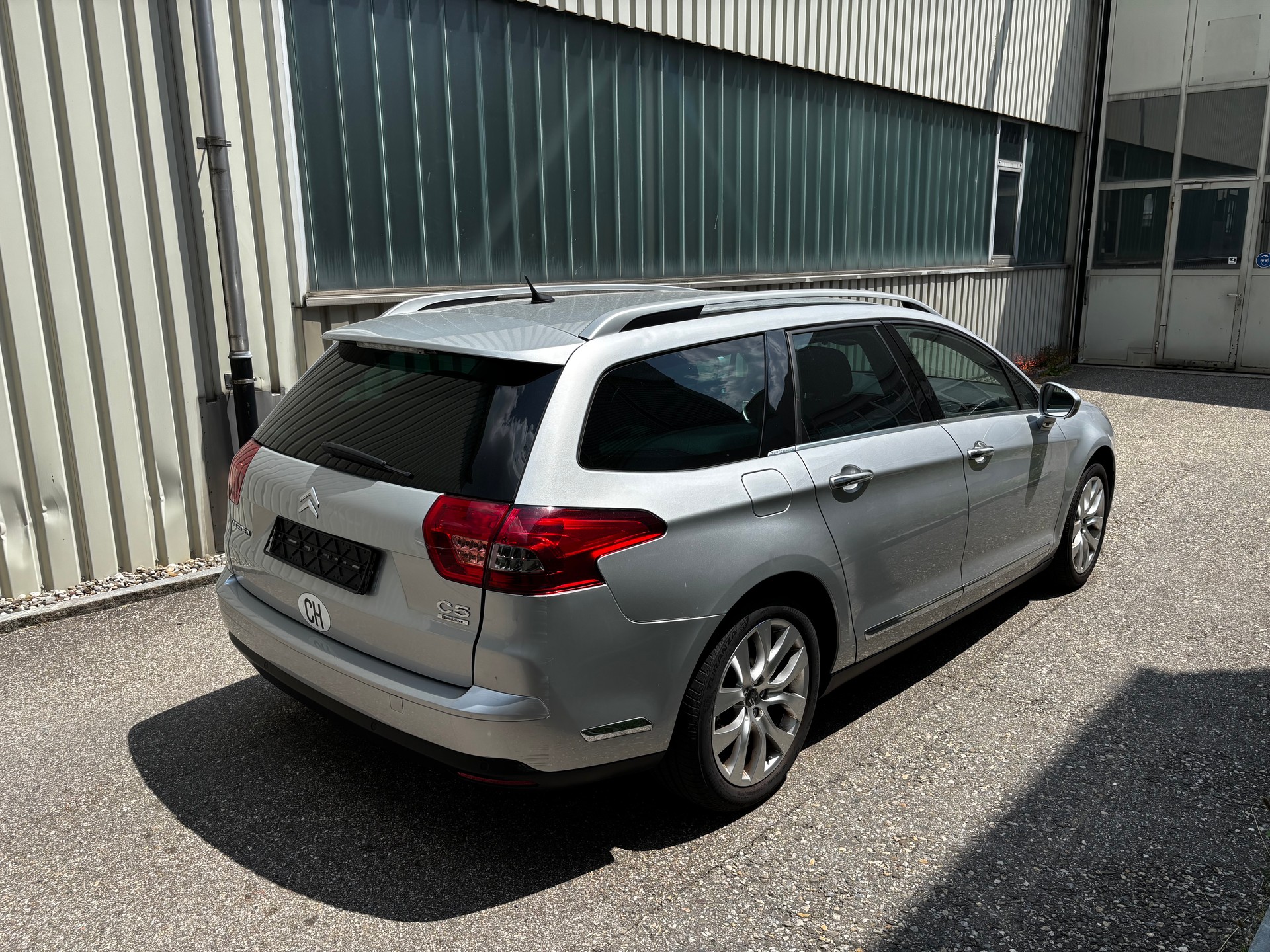 CITROEN C5 Tourer 2.7 HDi V6 Dynamique+ Automatic-image-4
