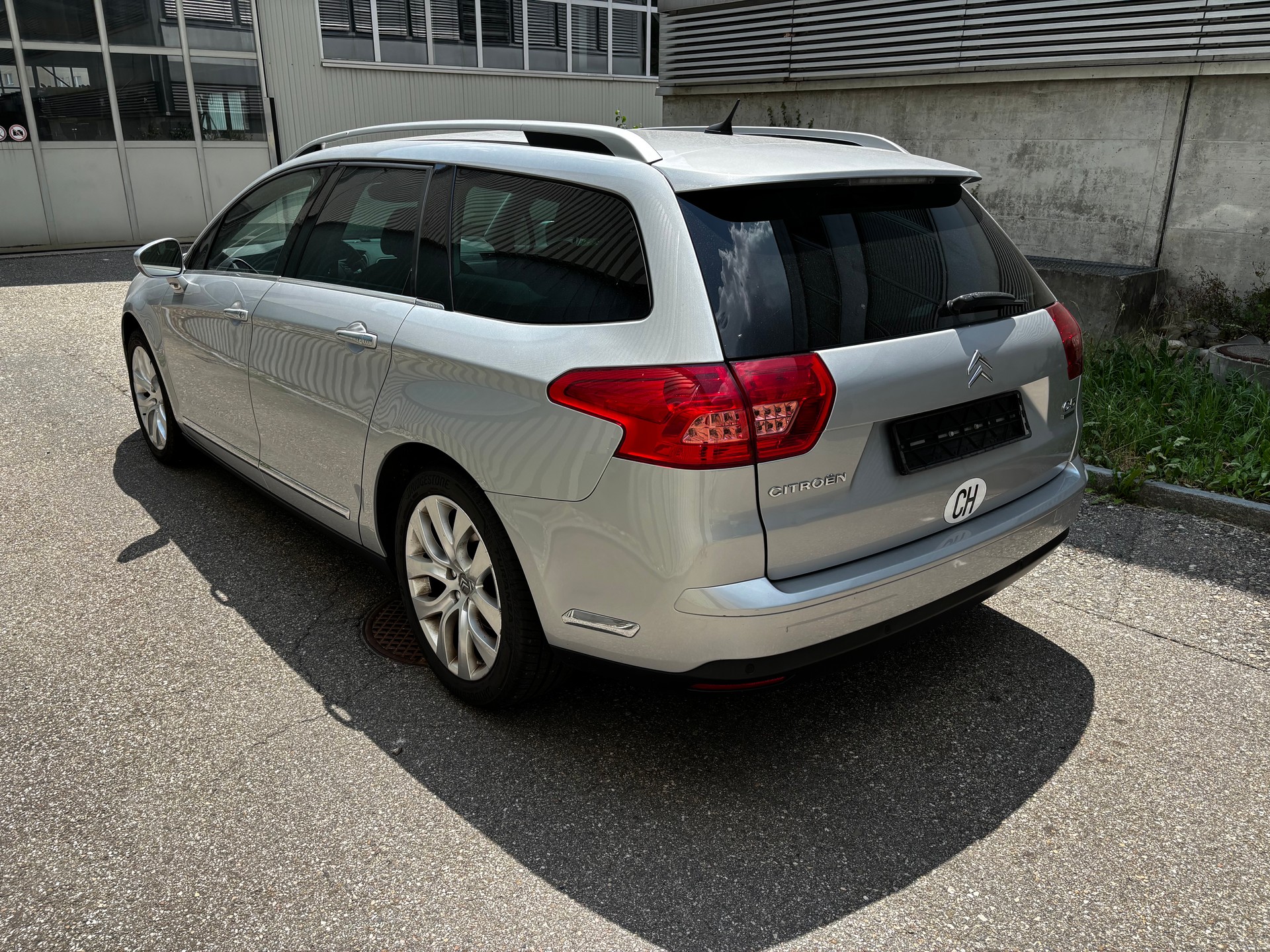 CITROEN C5 Tourer 2.7 HDi V6 Dynamique+ Automatic-image-3