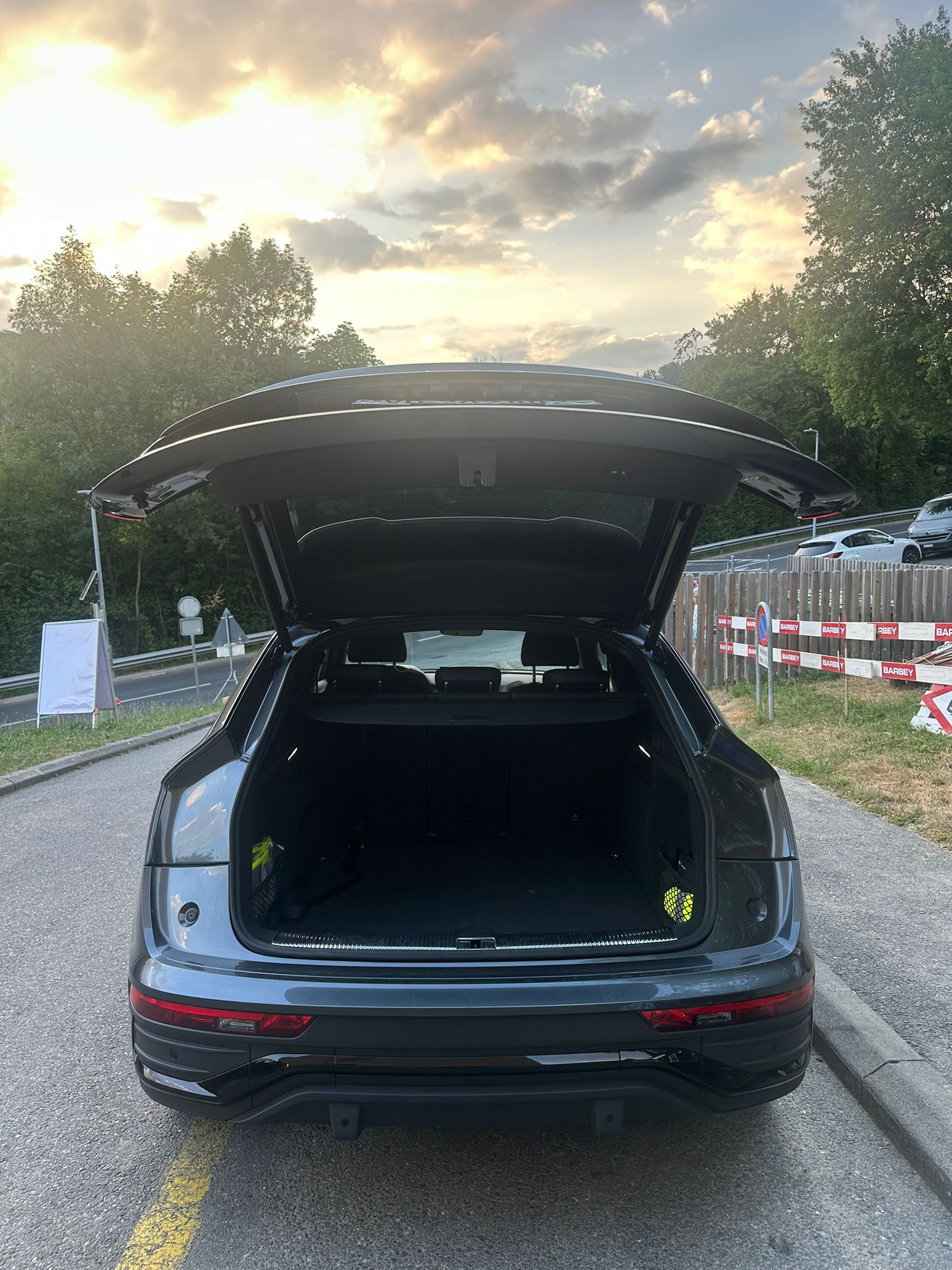 AUDI 2.0 40 TDI Black Edition quattro S-Tronic-image-4
