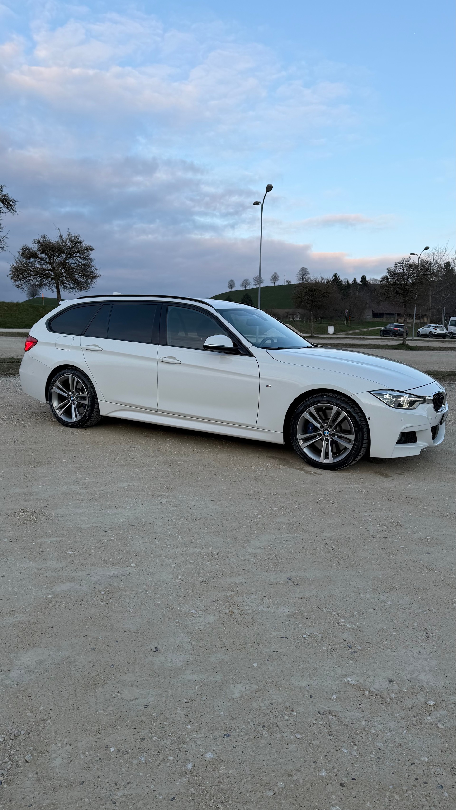 BMW 340i xDrive-image-1