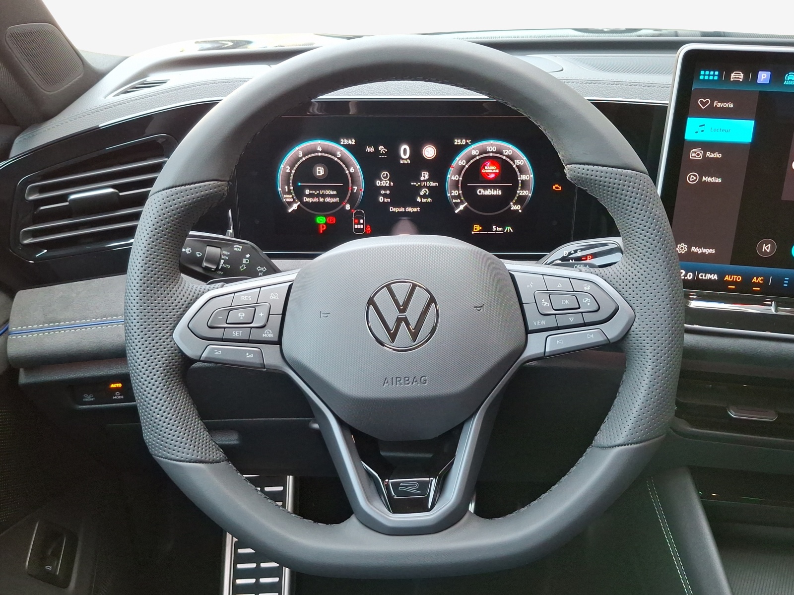 VW Tiguan 2.0 TSI DSG R-Line 4Motion-image-9
