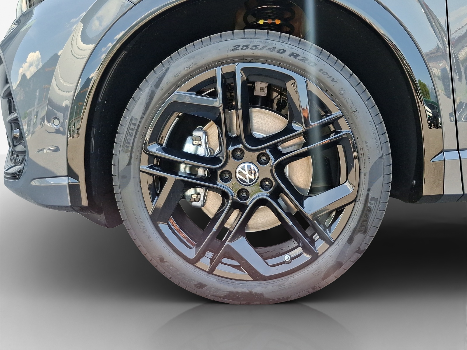 VW Tiguan 2.0 TSI DSG R-Line 4Motion-image-14