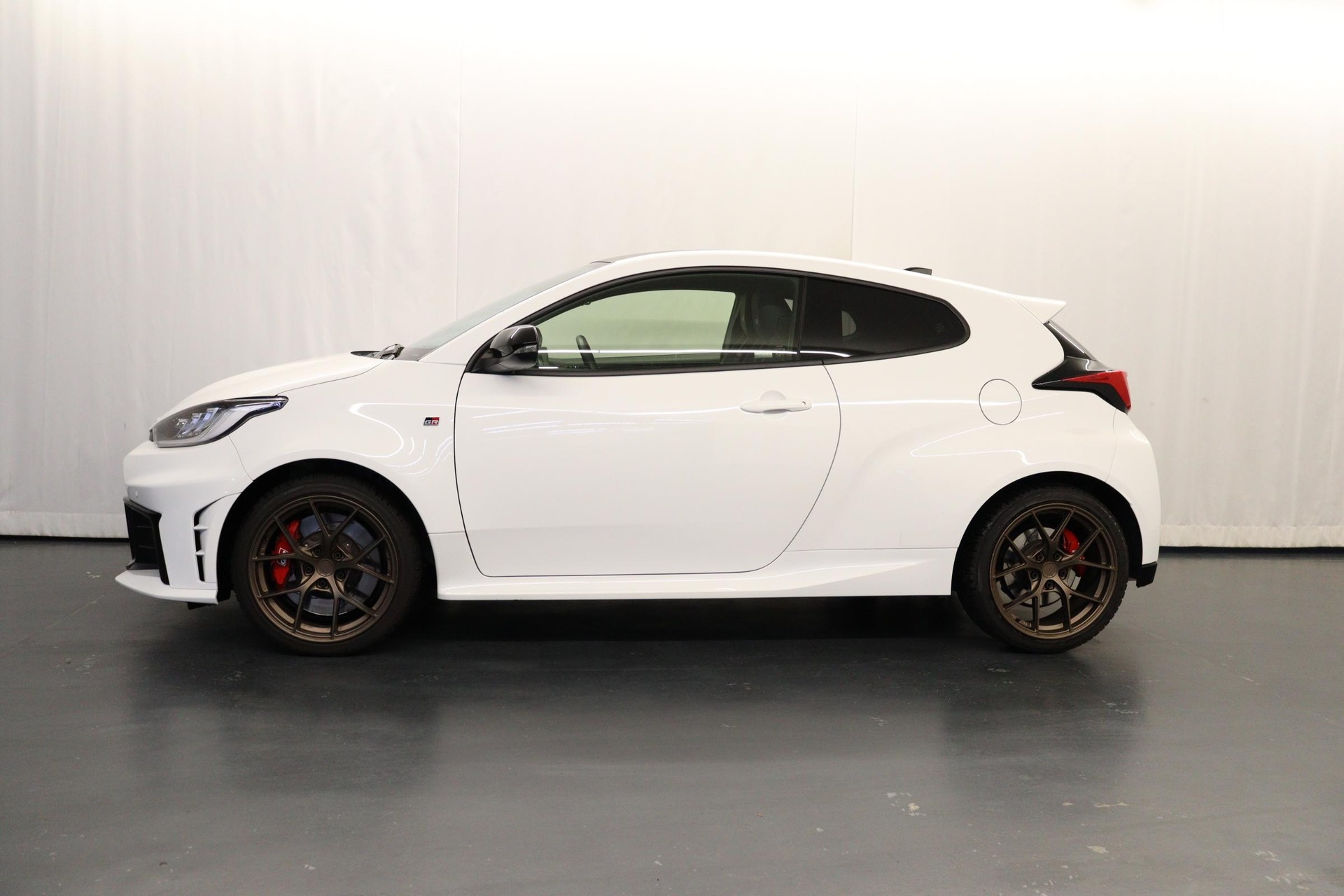 TOYOTA GR Yaris 1.6 Turbo Sport 4x4-image-3
