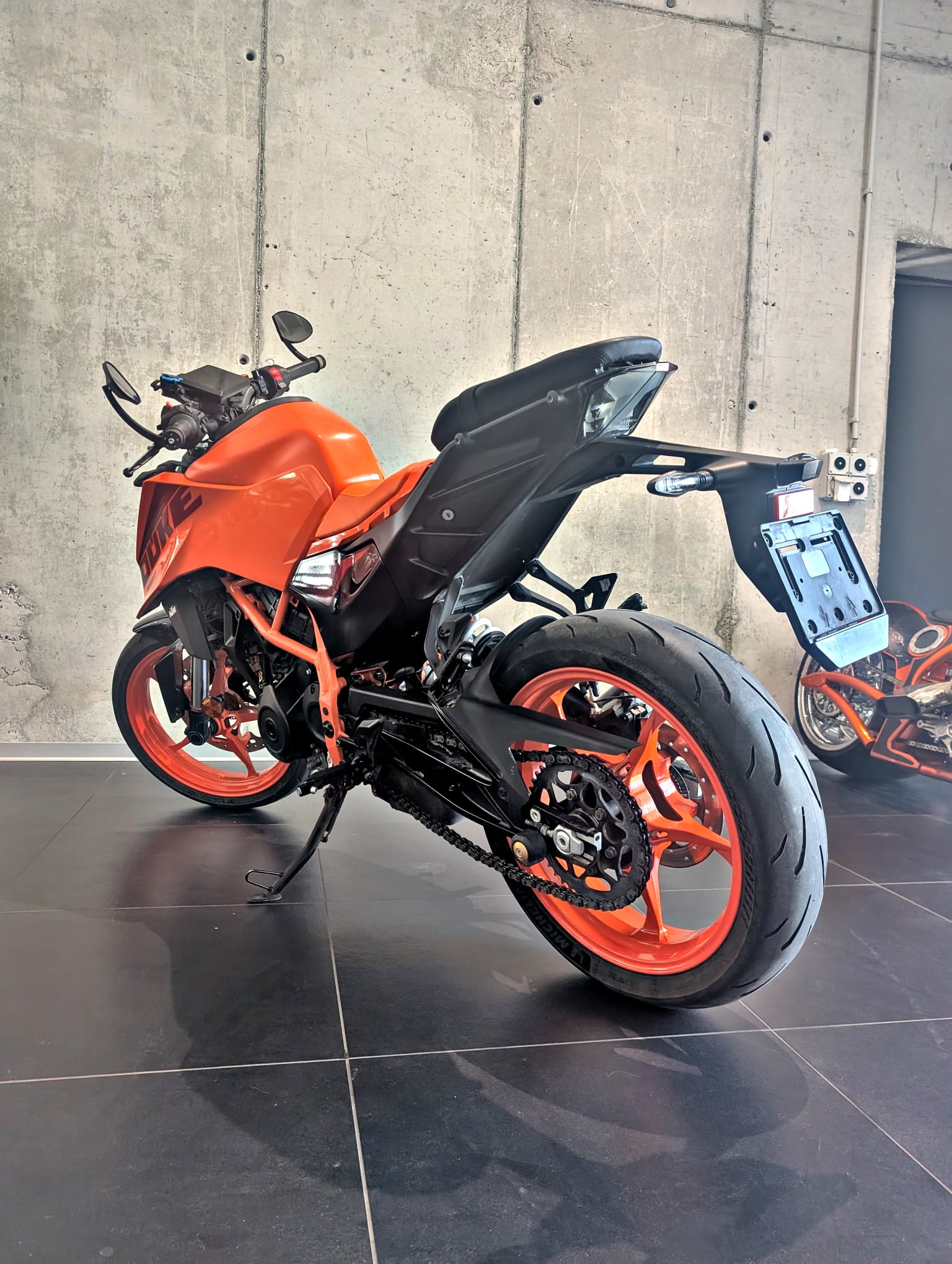 KTM 390 Duke-image-5