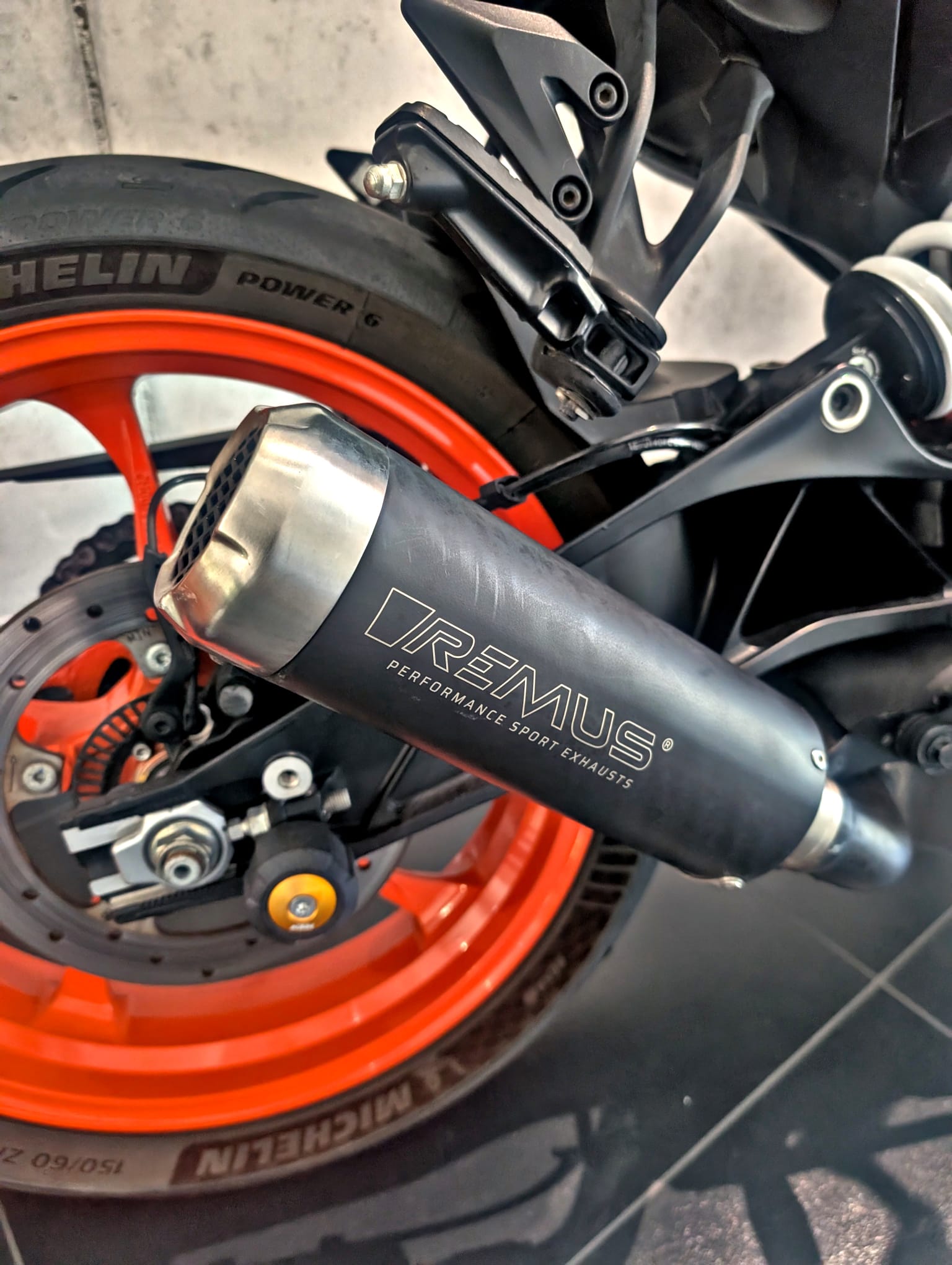 KTM 390 Duke-image-14