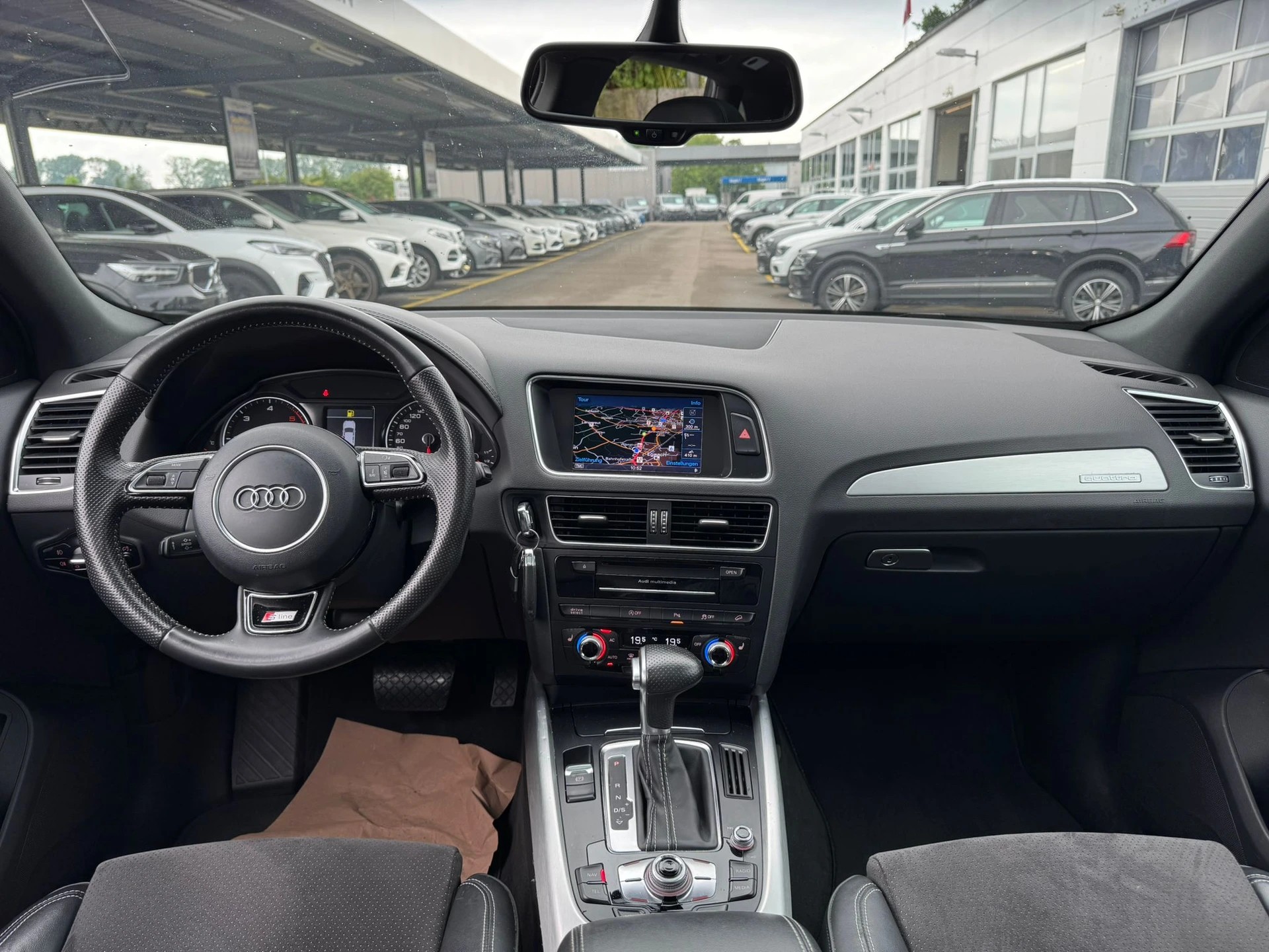 AUDI Q5 2.0 TDI quattro S-tronic-image-9