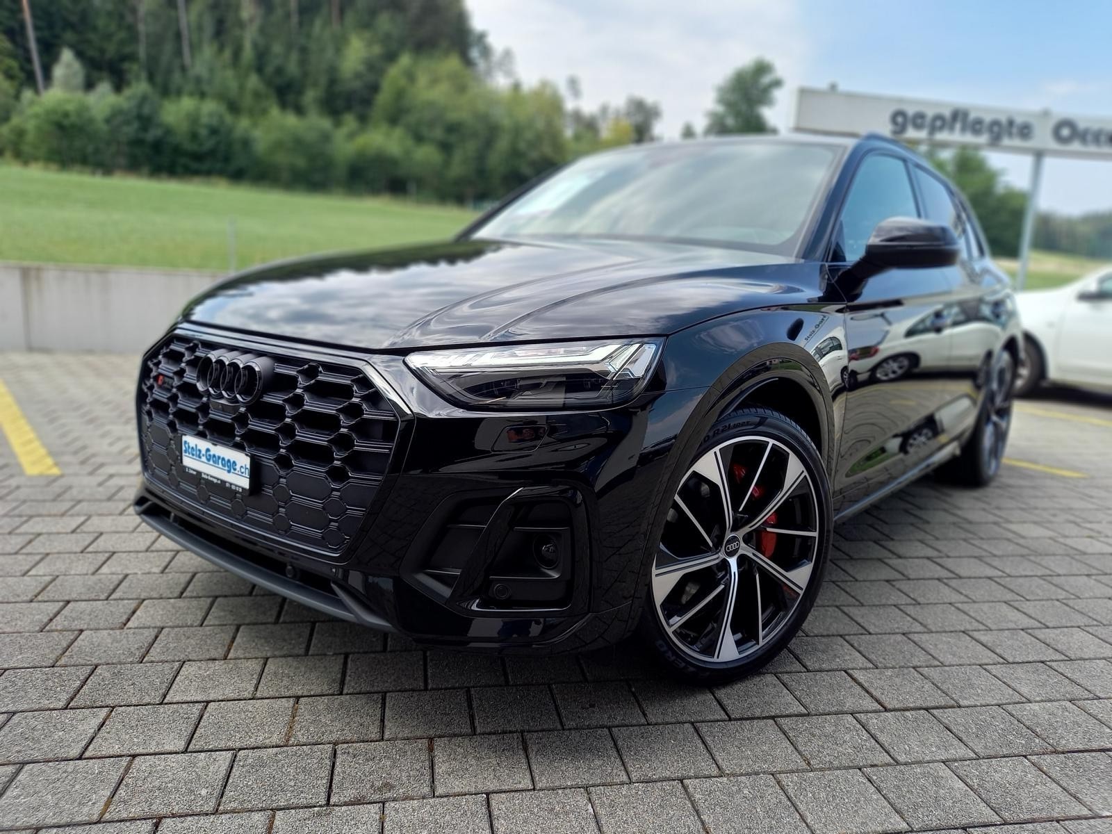AUDI SQ5 TDI quattro tiptronic-image-0