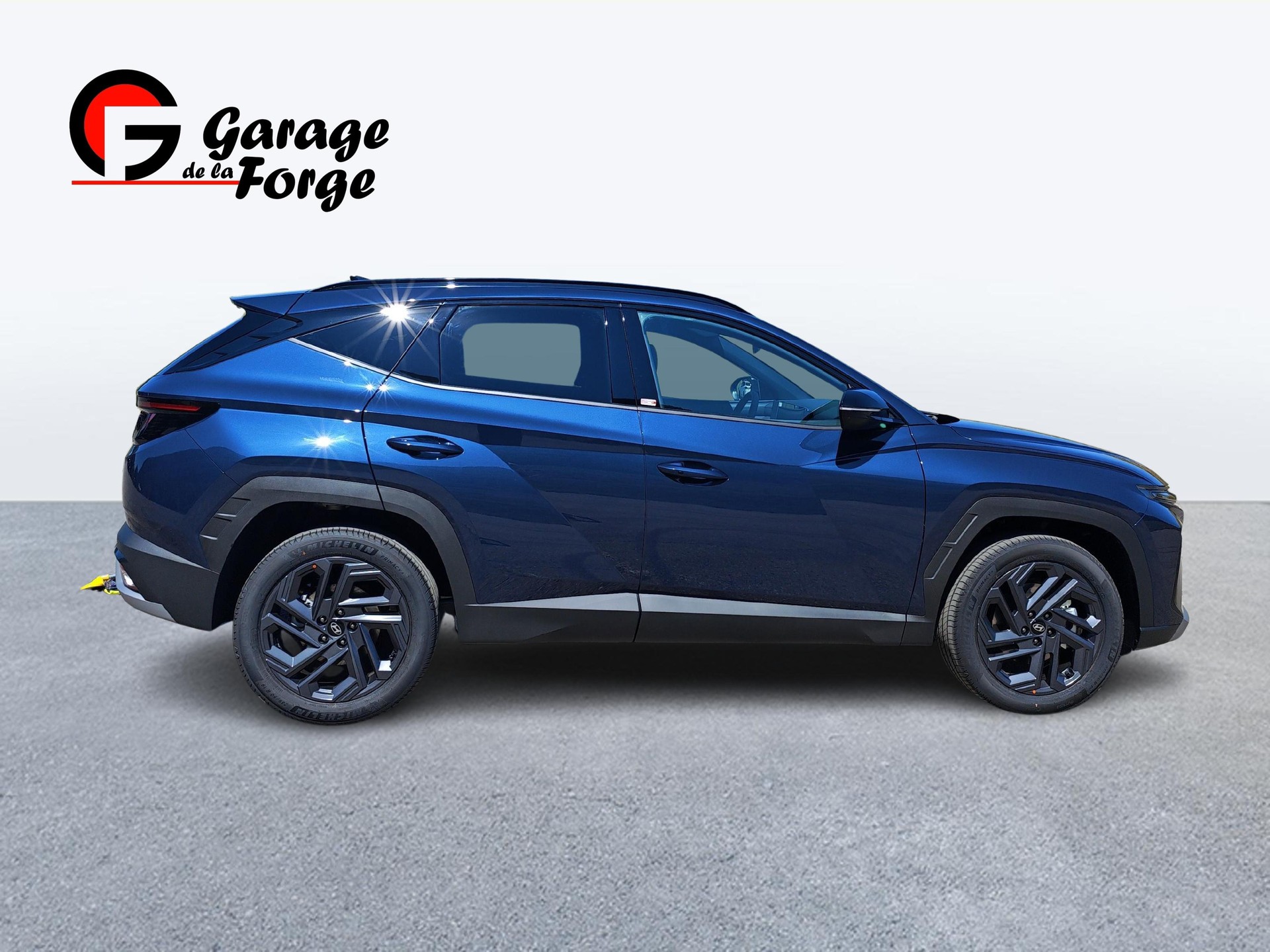 HYUNDAI Tucson 1.6 T-GDi HEV Origo Blackline 4WD-image-2