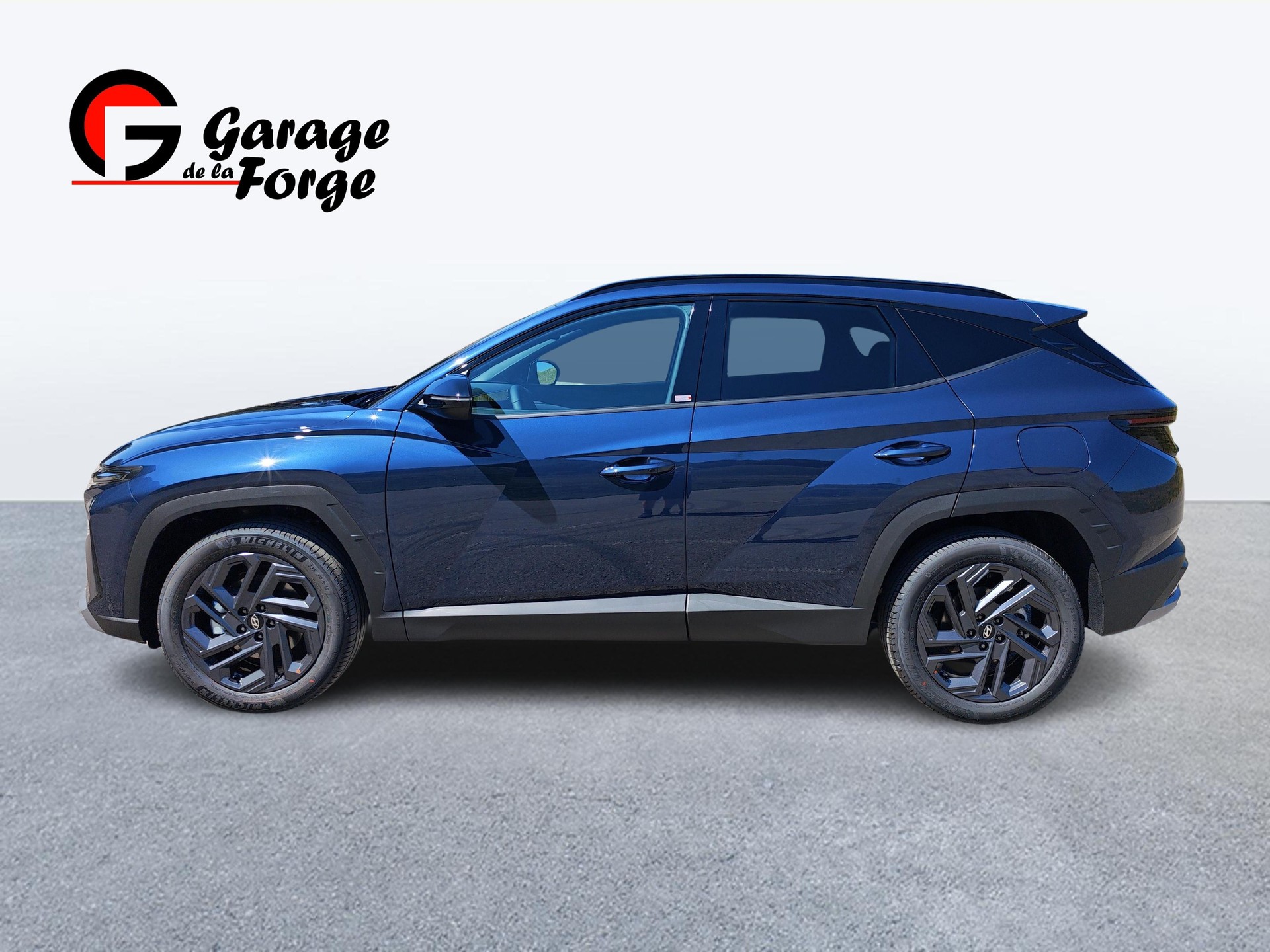 HYUNDAI Tucson 1.6 T-GDi HEV Origo Blackline 4WD-image-4