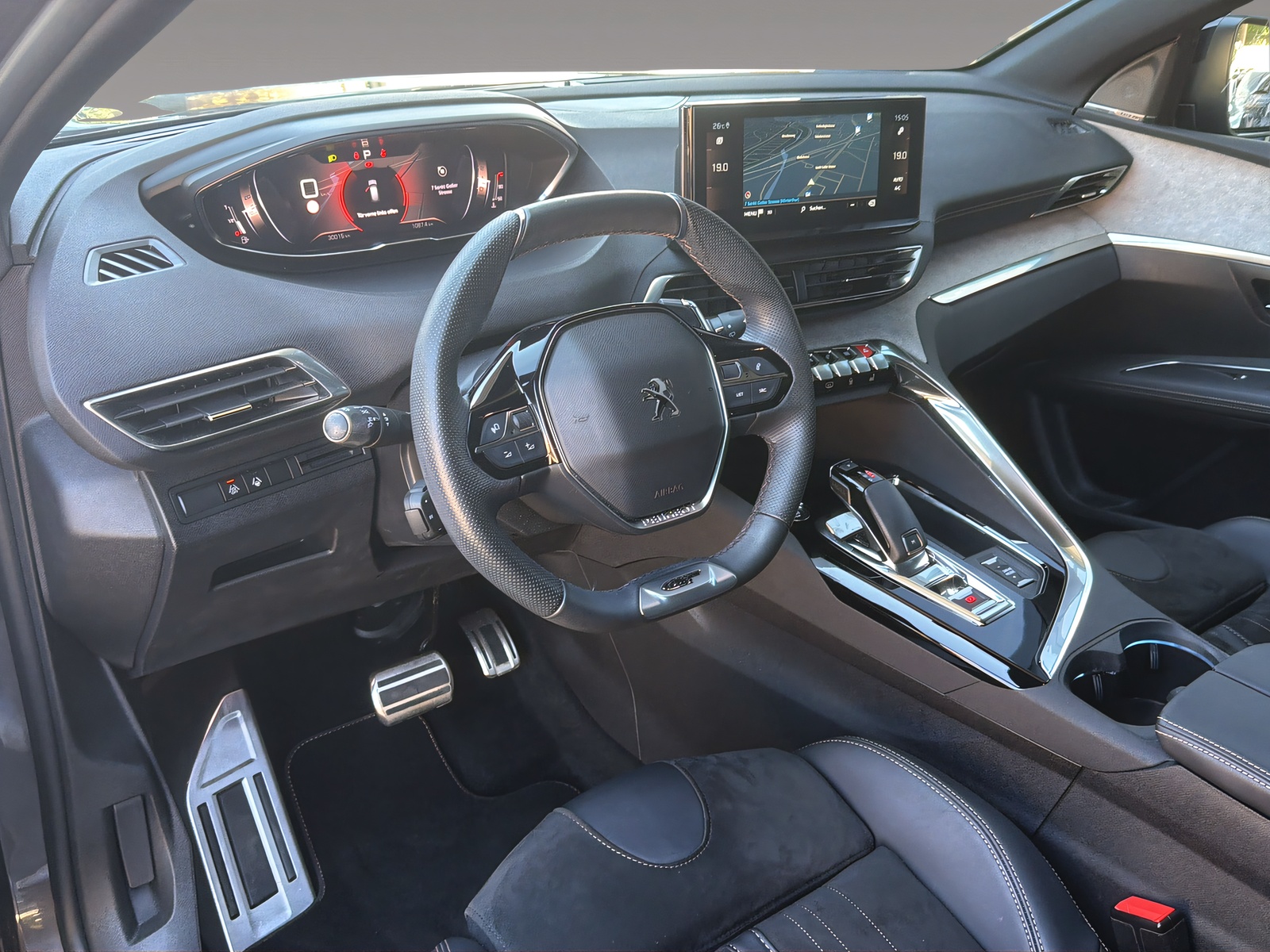 PEUGEOT 3008 1.2 PureTech GT Pack EAT8-image-8