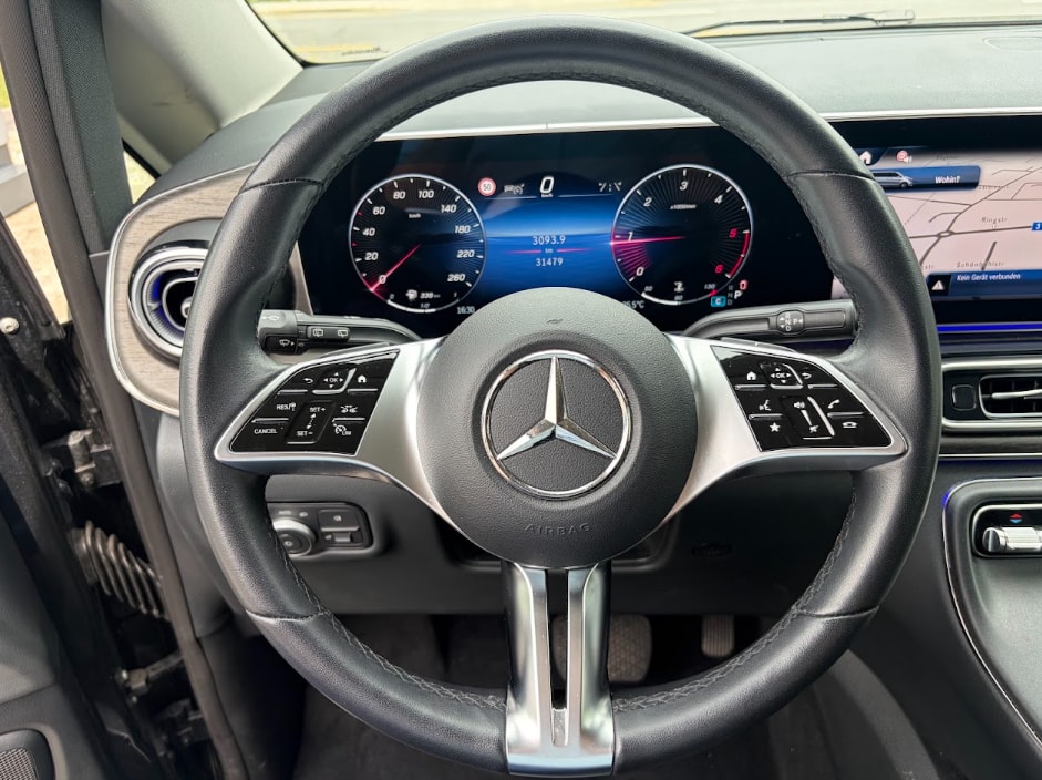 MERCEDES-BENZ V 250 d lang Avantgarde 4Matic-image-15