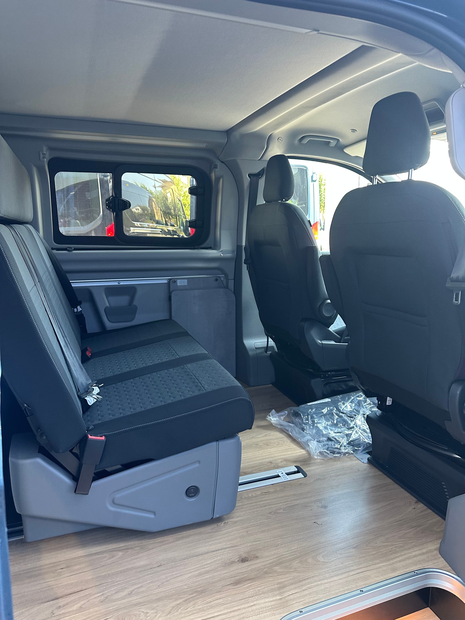 FORD Transit C Nugget 320 L1 2.0 Ec Titanium/170CV/Aut.-image-11