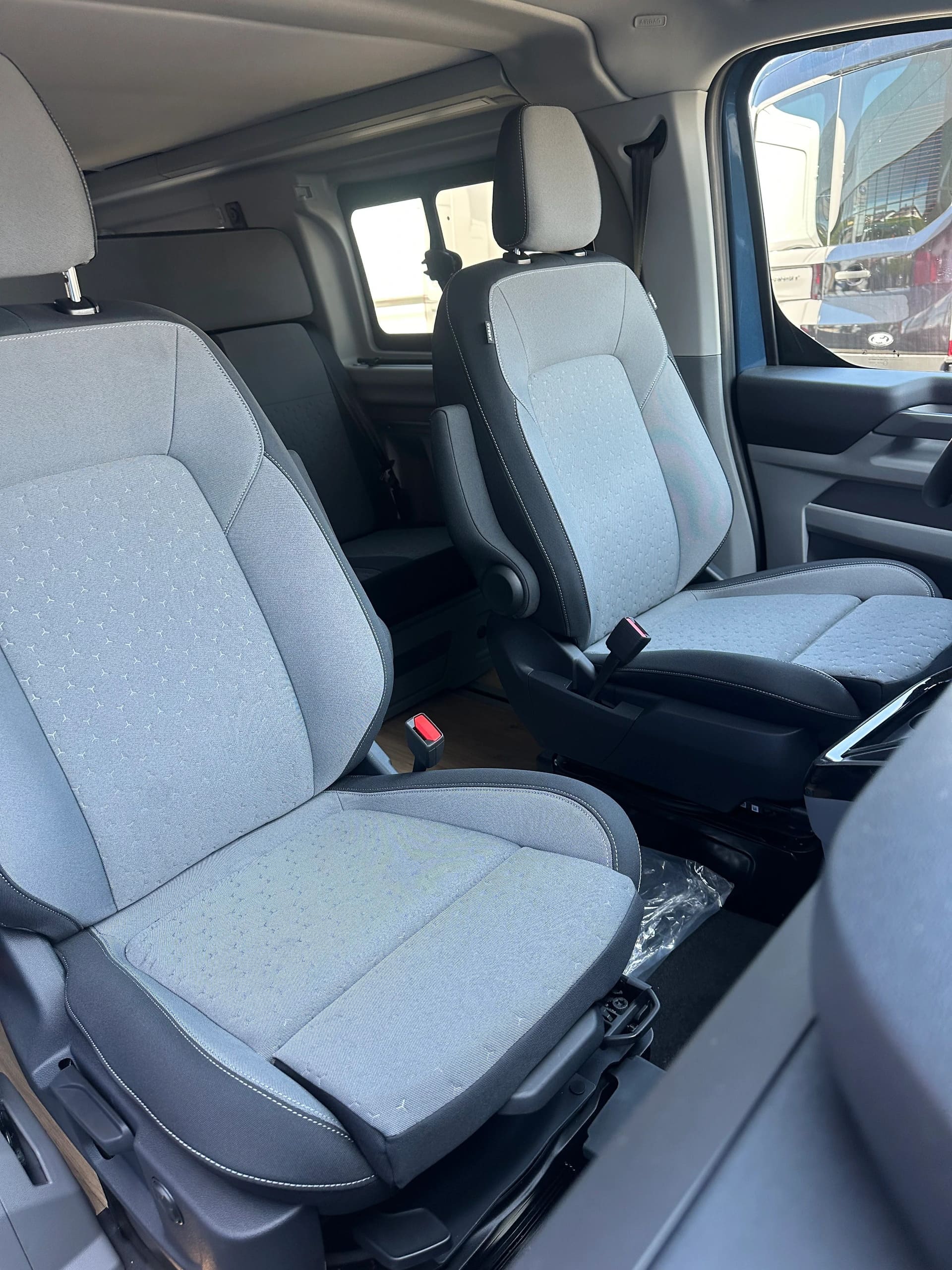 FORD Transit C Nugget 320 L1 2.0 Ec Titanium/170CV/Aut.-image-12