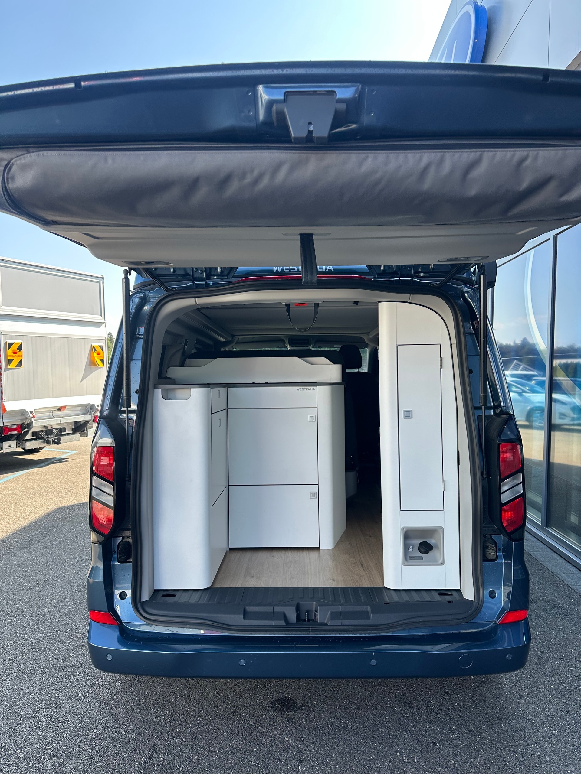 FORD Transit C Nugget 320 L1 2.0 Ec Titanium/170CV/Aut.-image-6
