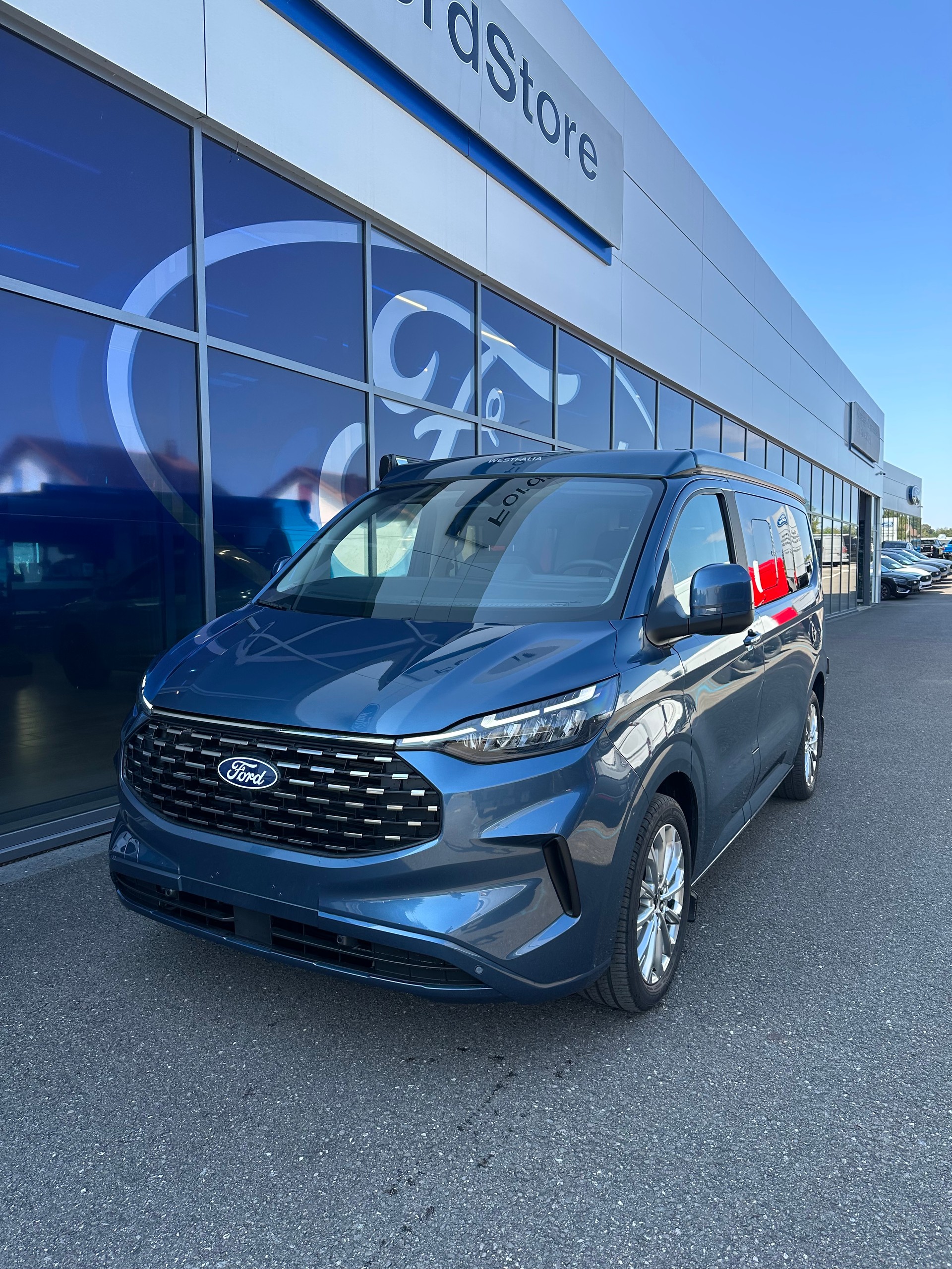 FORD Transit C Nugget 320 L1 2.0 Ec Titanium/170CV/Aut.-image-1