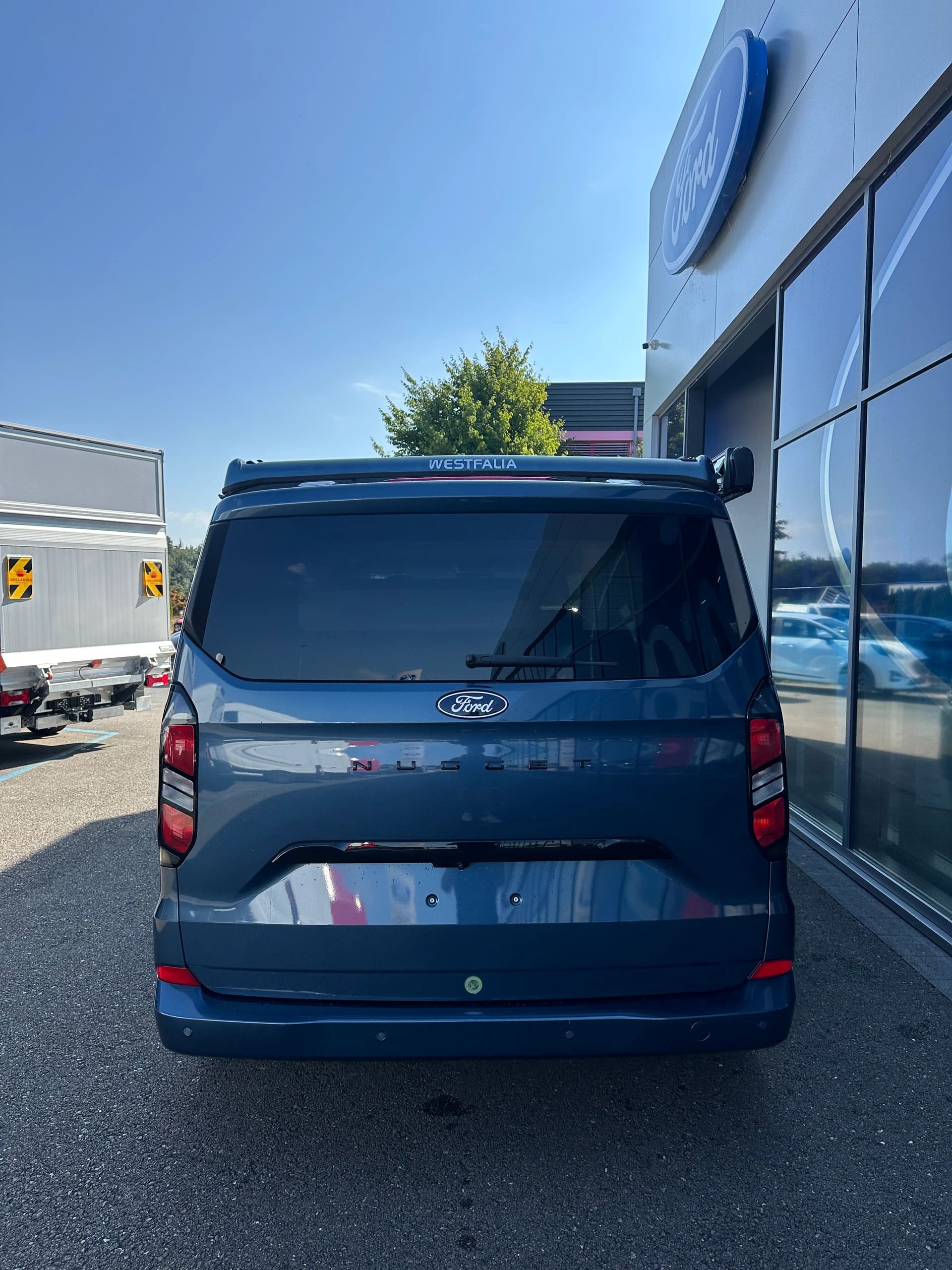 FORD Transit C Nugget 320 L1 2.0 Ec Titanium/170CV/Aut.-image-4