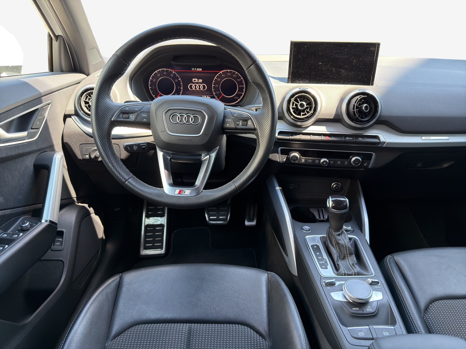 AUDI Q2 35 TFSI S line S-tronic-image-8