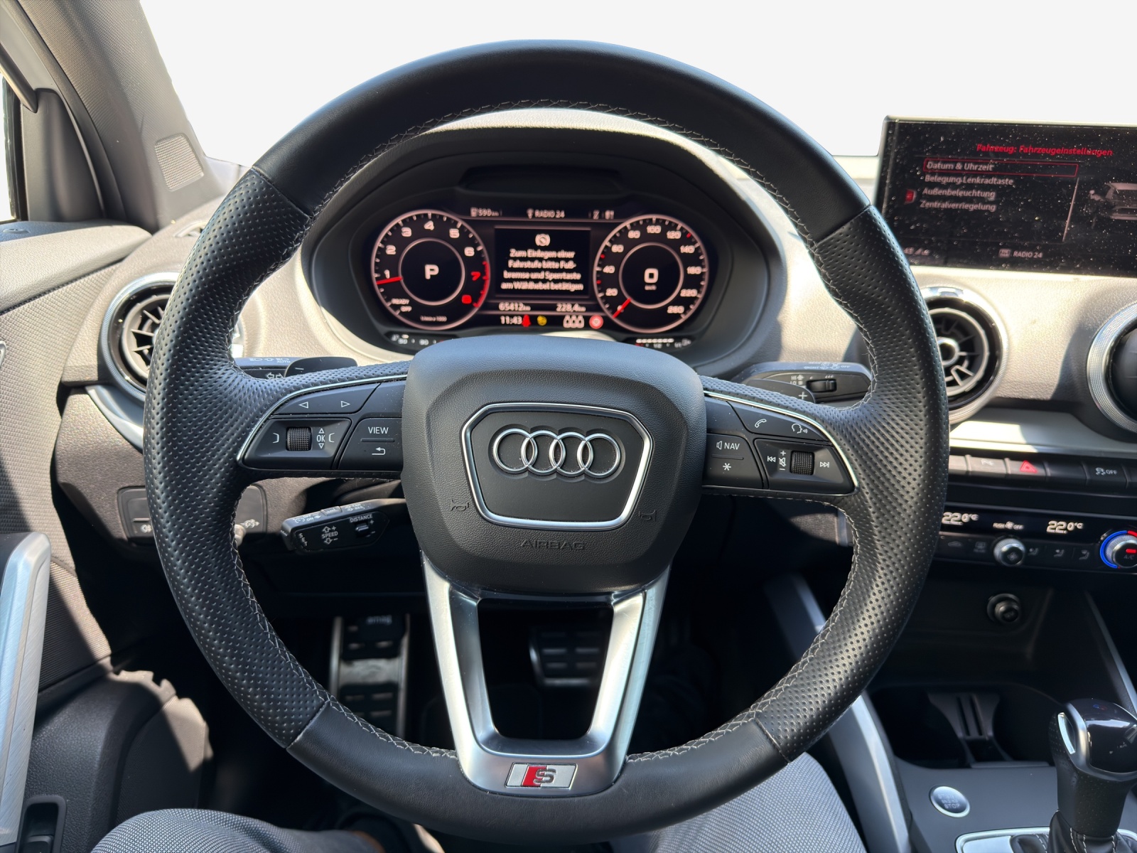 AUDI Q2 35 TFSI S line S-tronic-image-9