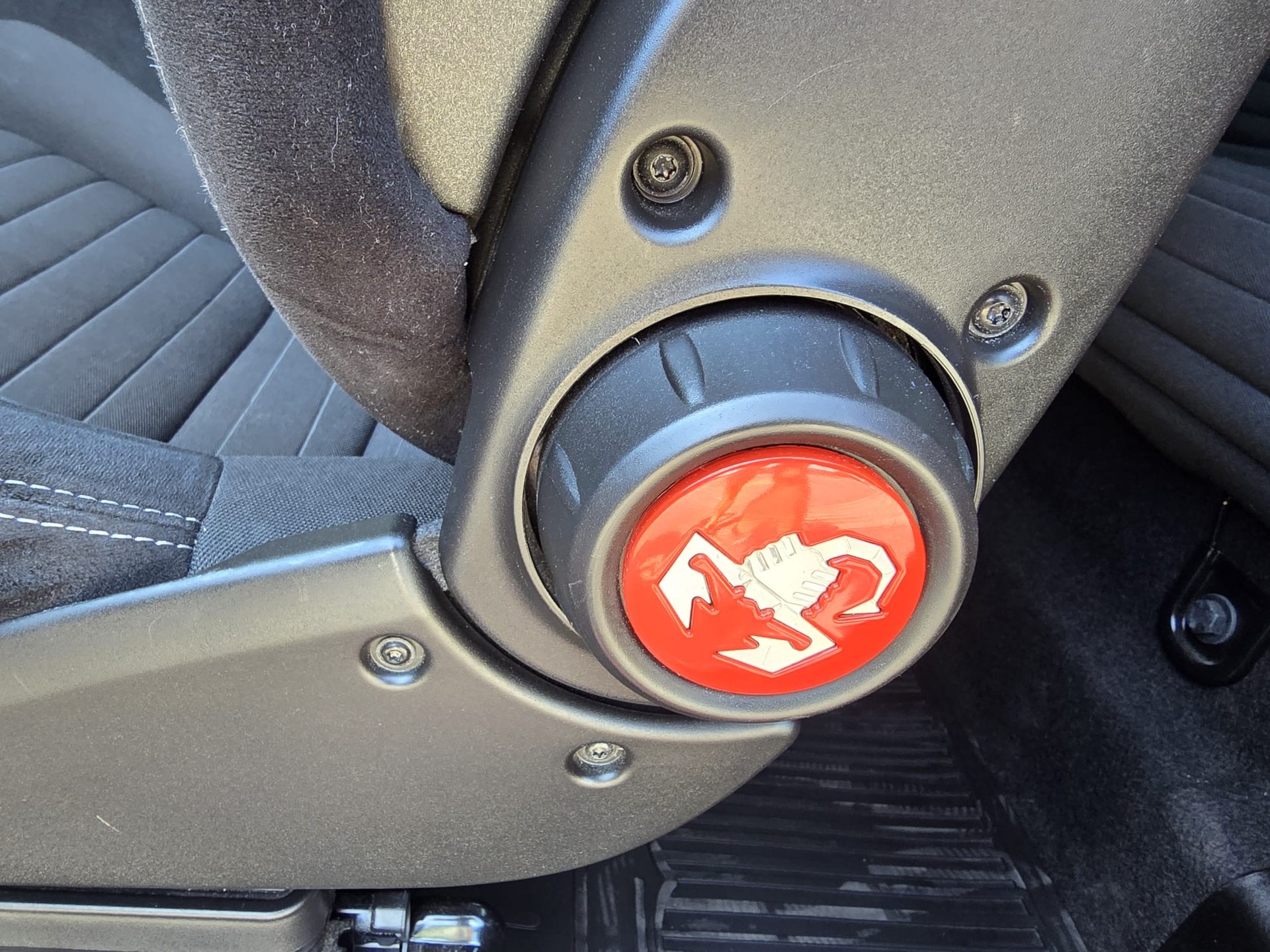 FIAT 595 1.4 16V Turbo Abarth Competizione-image-17