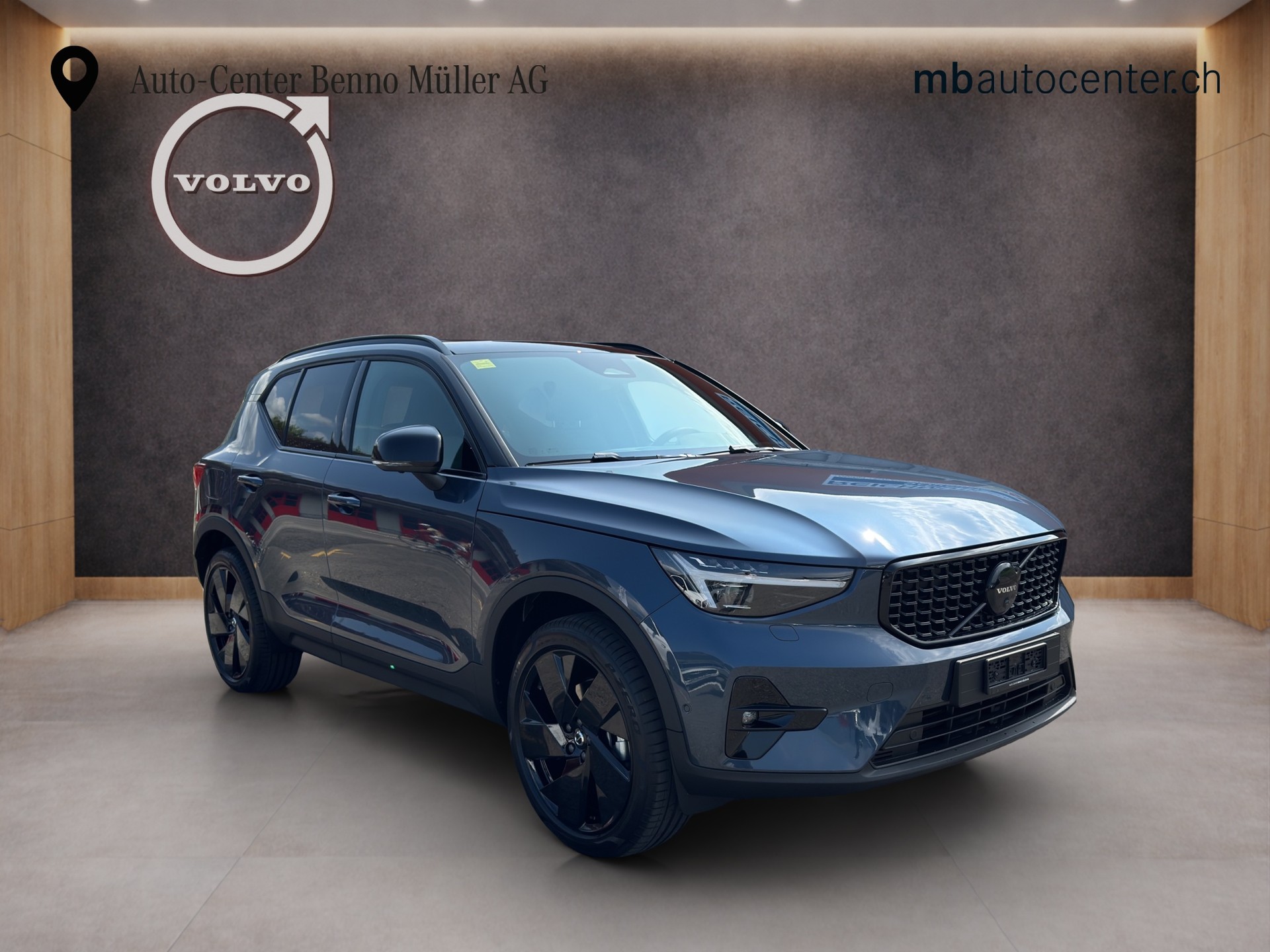 VOLVO XC40 2.0 B4 MH Black Edition-image-6