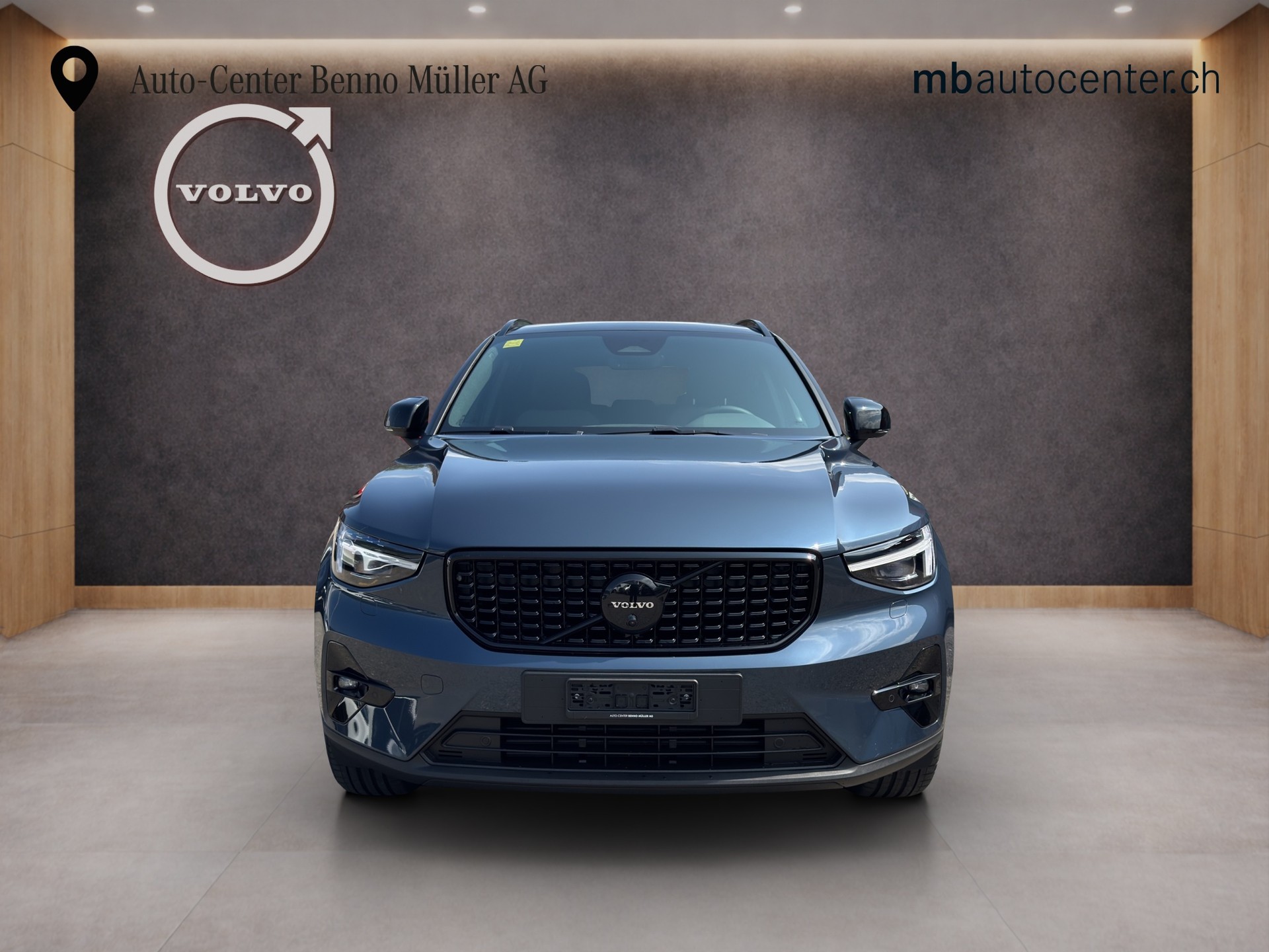 VOLVO XC40 2.0 B4 MH Black Edition-image-7