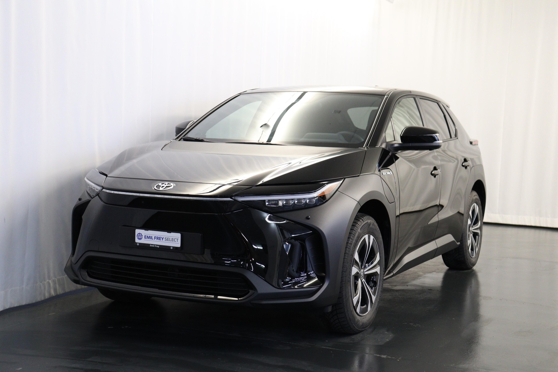 TOYOTA bZ4X Style AWD-image-0