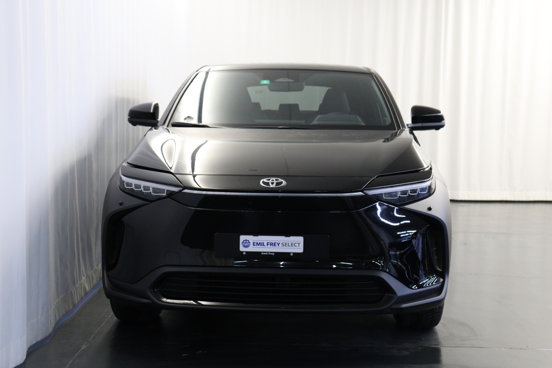 TOYOTA bZ4X Style AWD-image-10